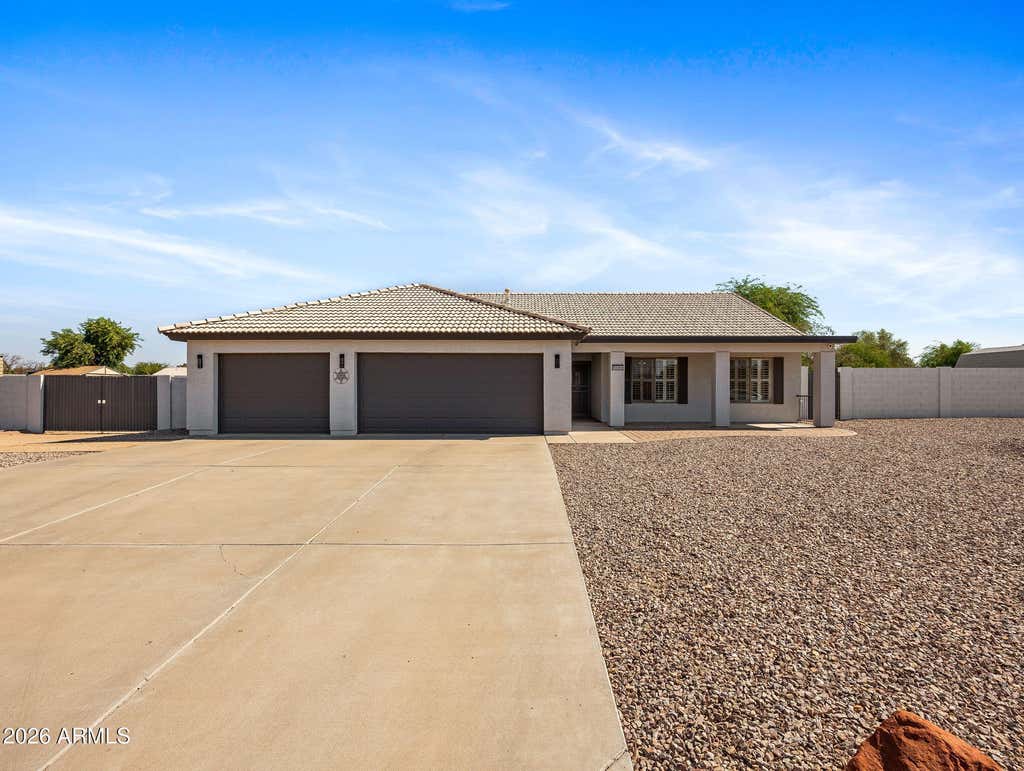 Photo of 12361 W Desert Oasis Circle, El Mirage, AZ 85335 (MLS # 7060273)