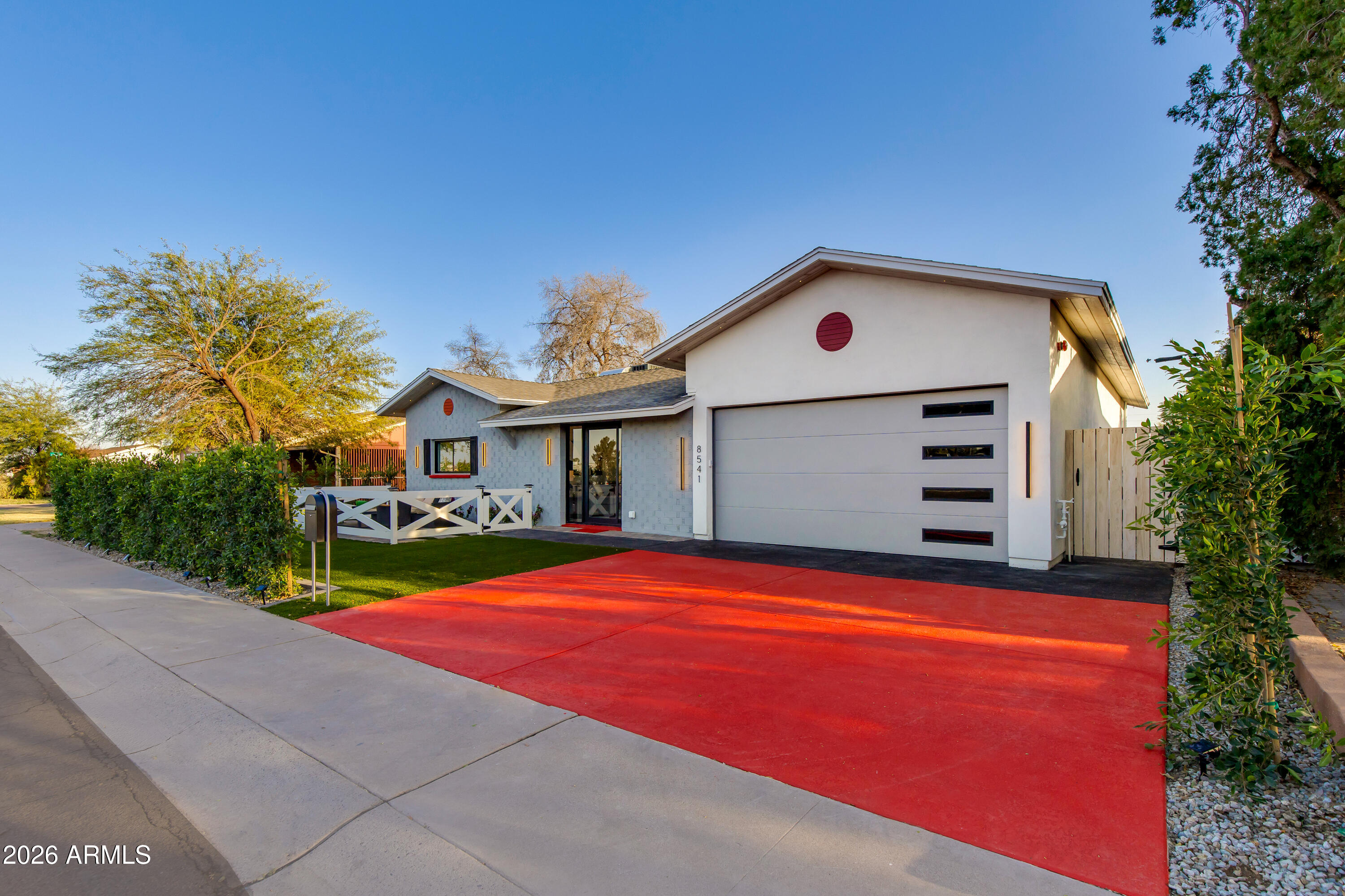 8541 E THOMAS Road
