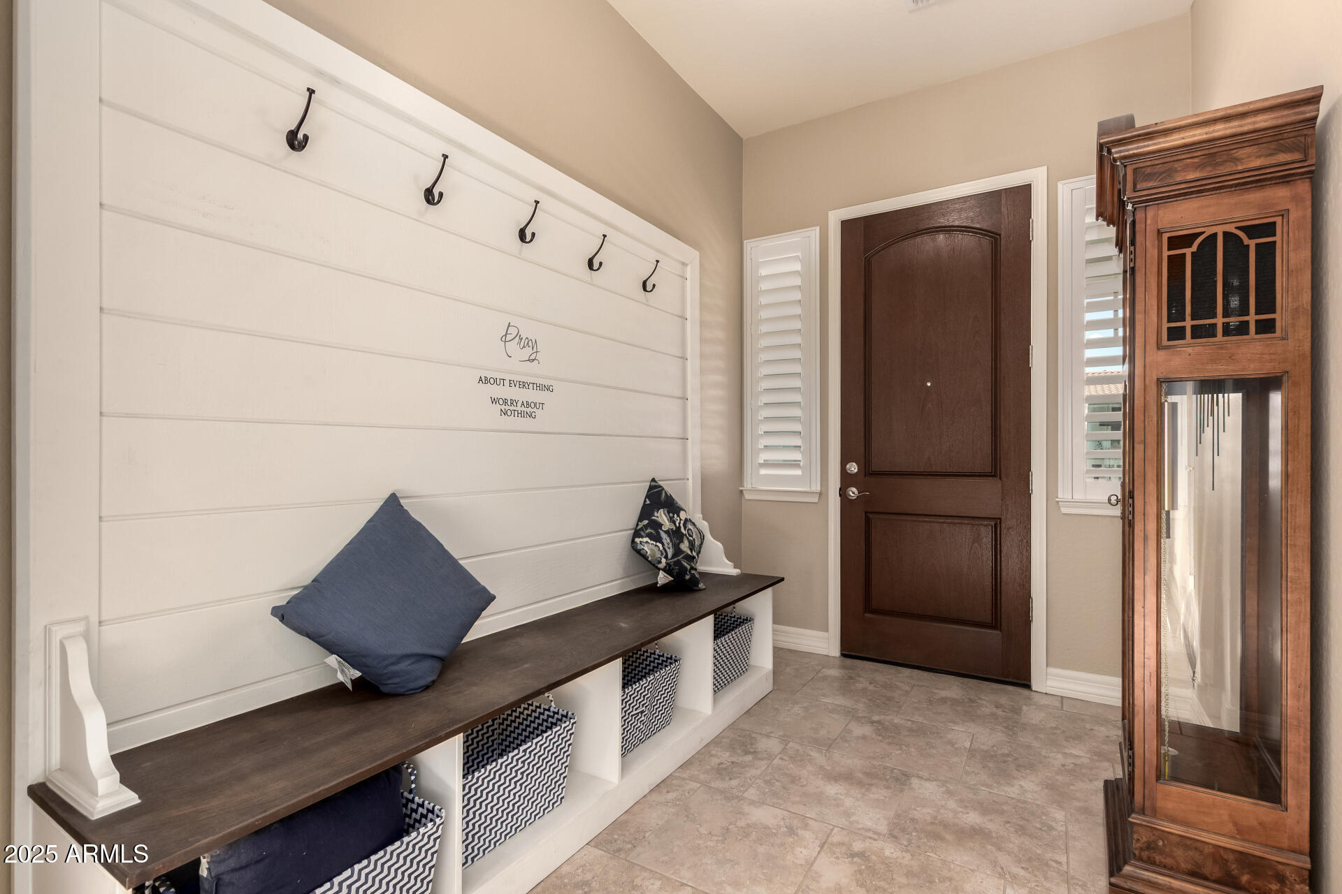 1541 E SAGITTARIUS Place
