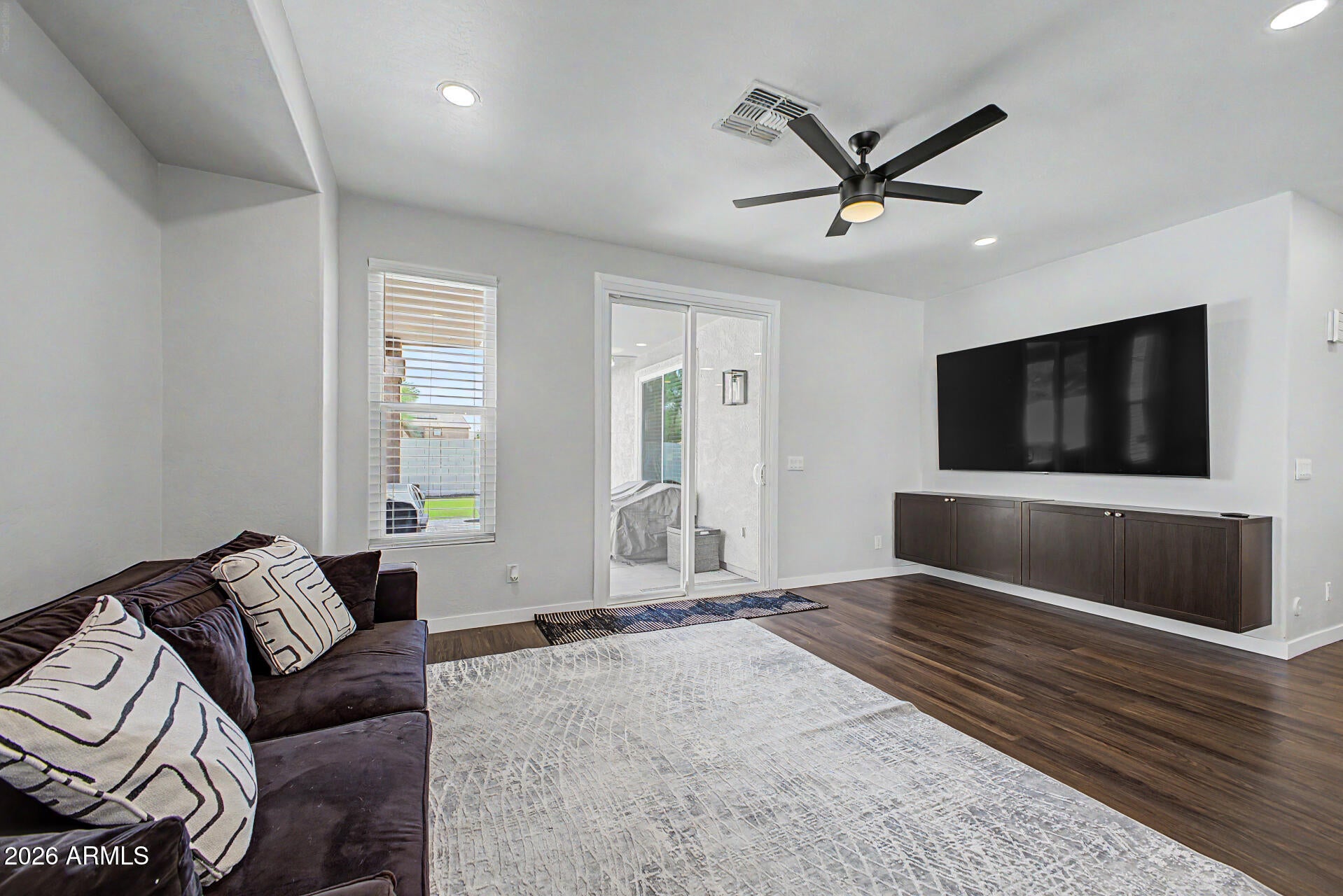 73 E MILL REEF Drive