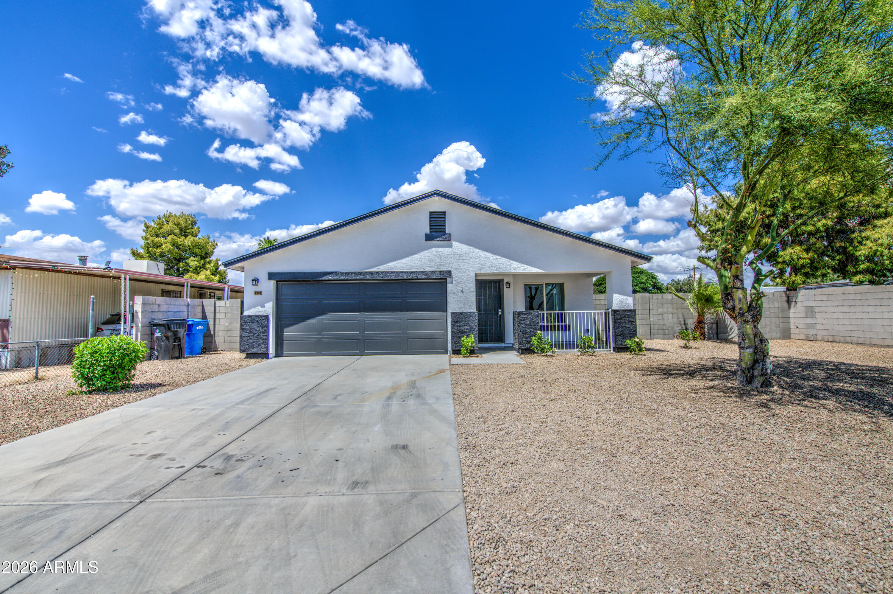 2922 E LE MARCHE Avenue