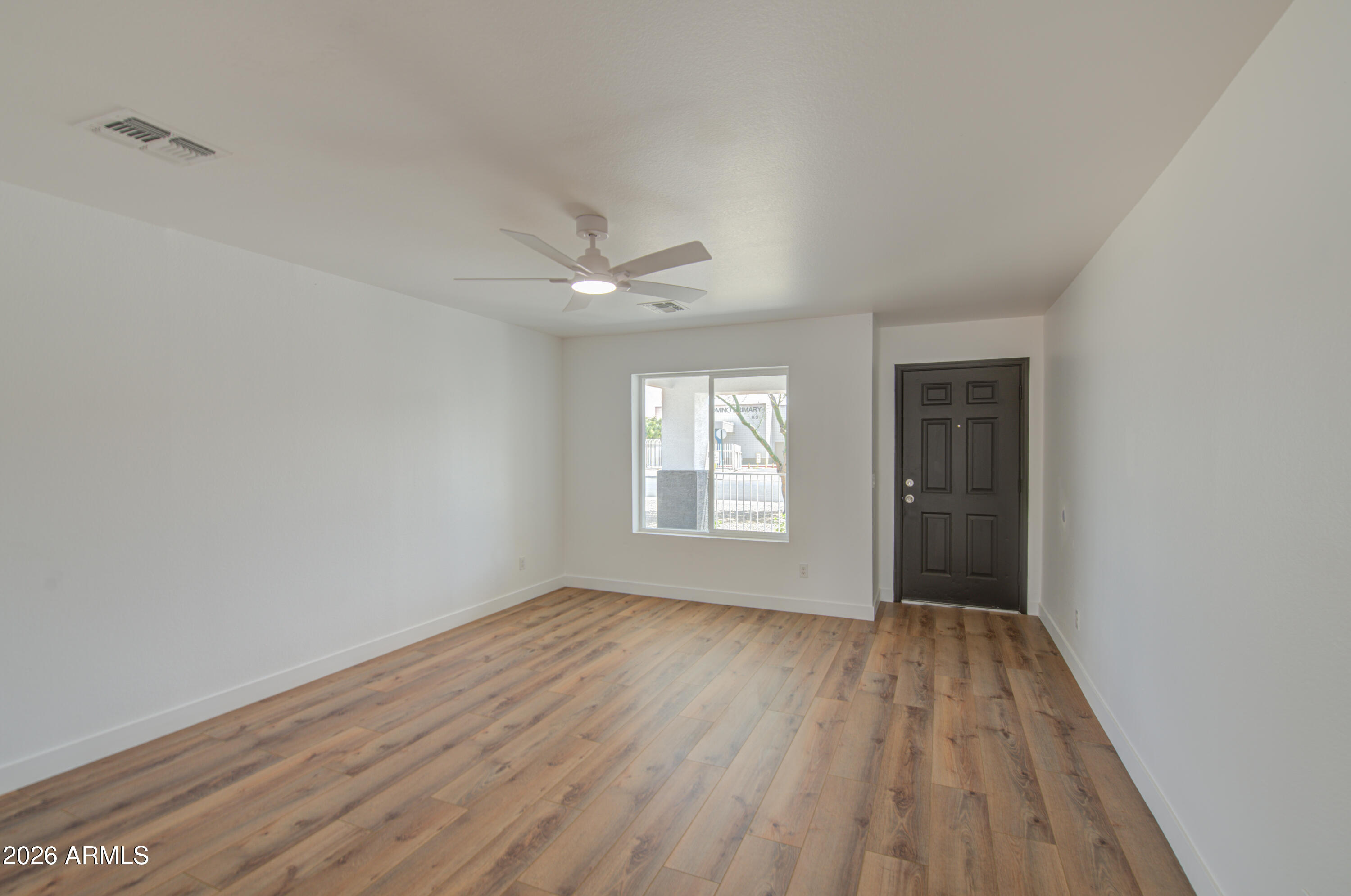2922 E LE MARCHE Avenue
