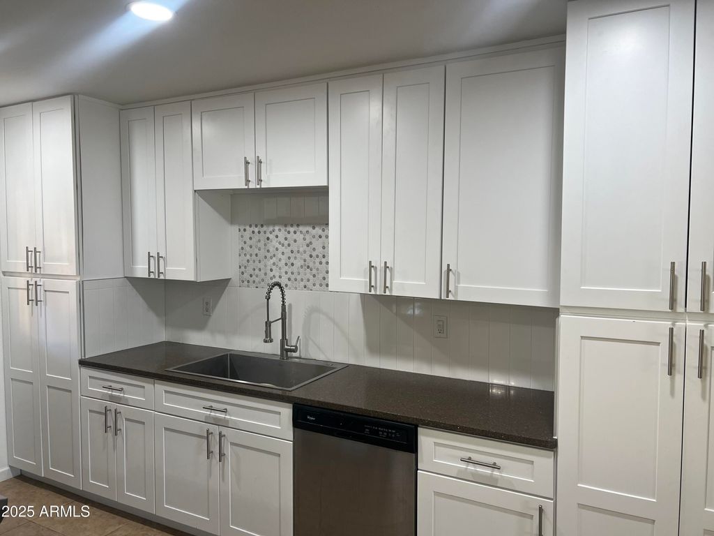Photo of 1816 E Palmcroft Drive, Tempe, AZ 85282 (MLS # 6900838)