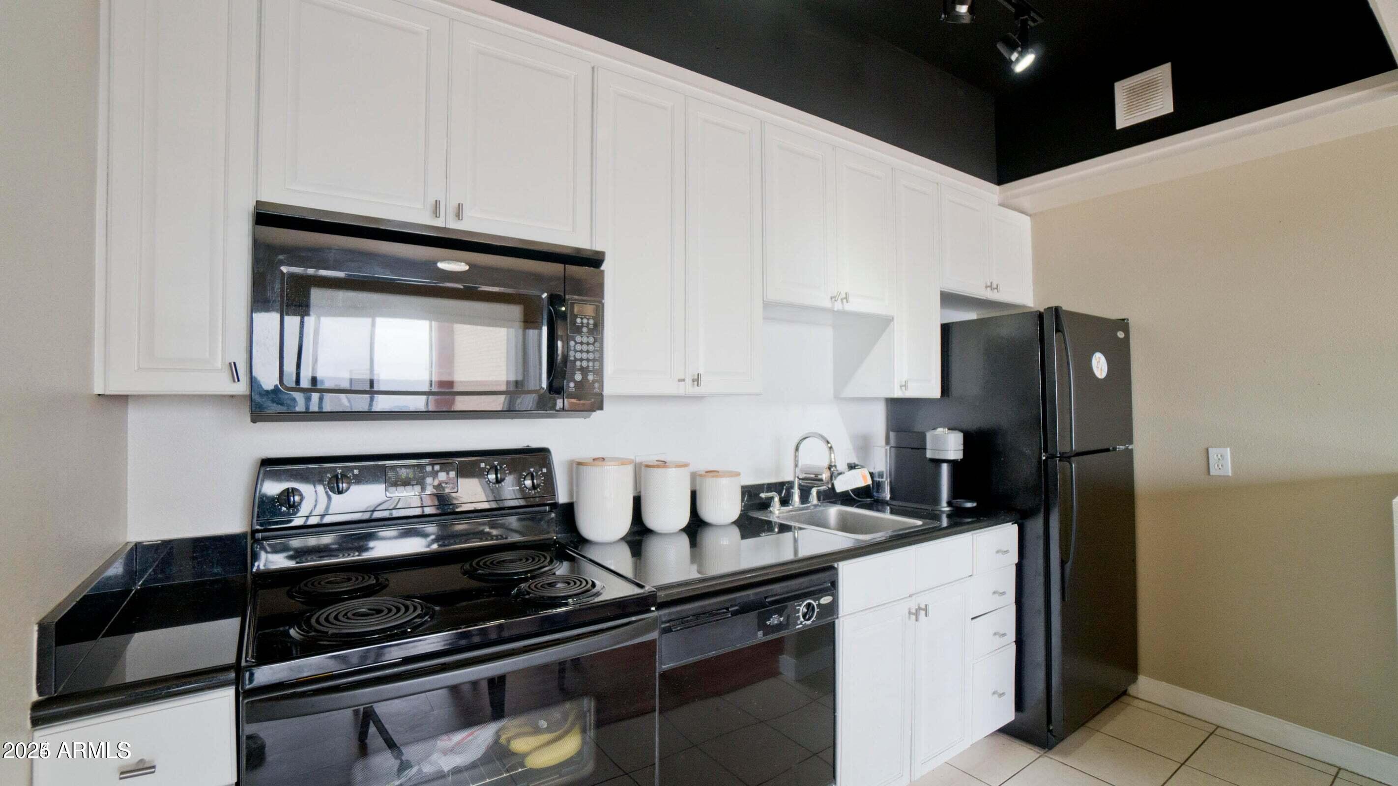 4750 N CENTRAL Avenue D15