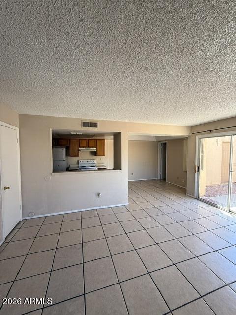 4411 E PUEBLO Avenue
