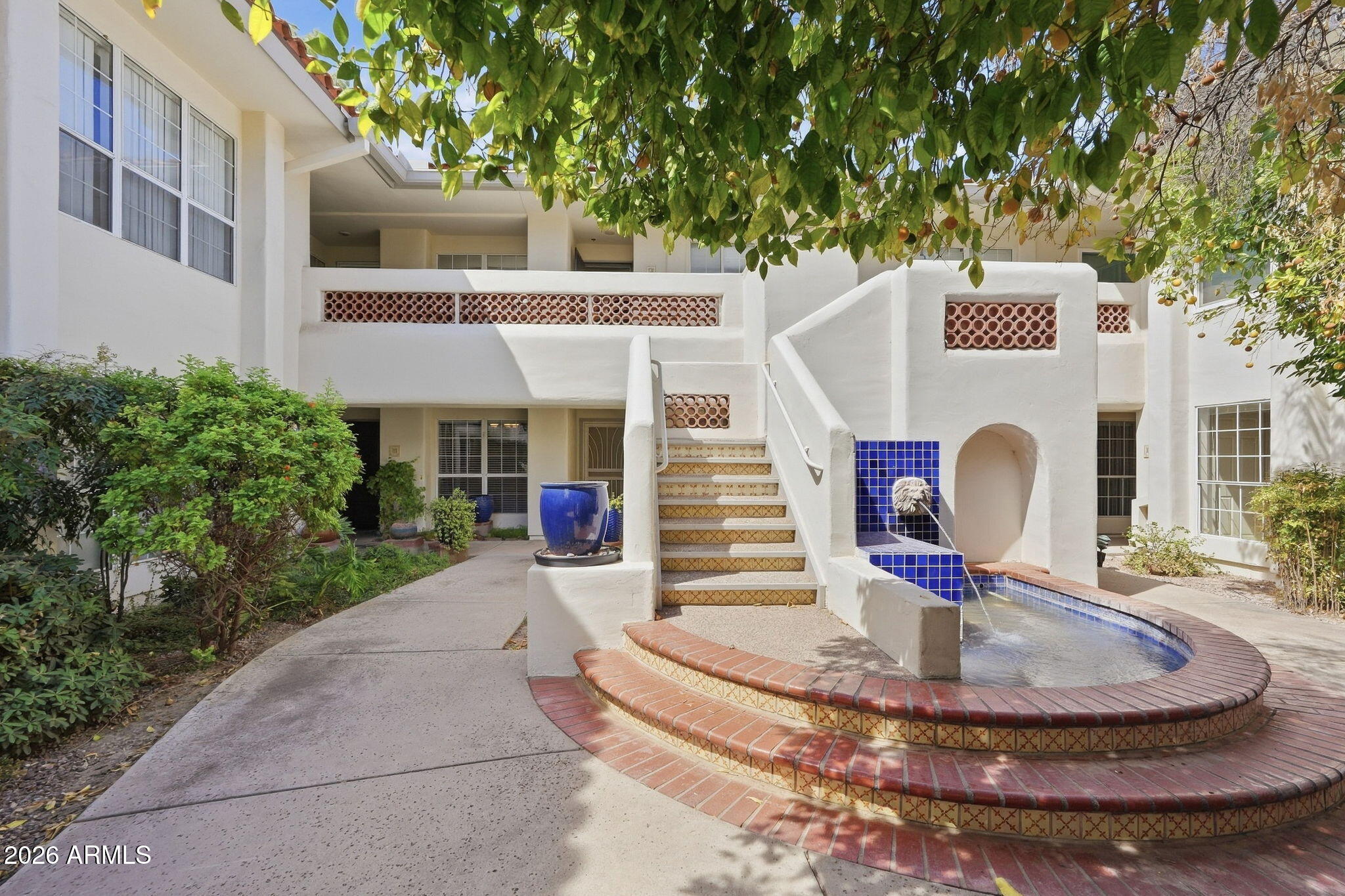 5200 S Lakeshore Drive 111
