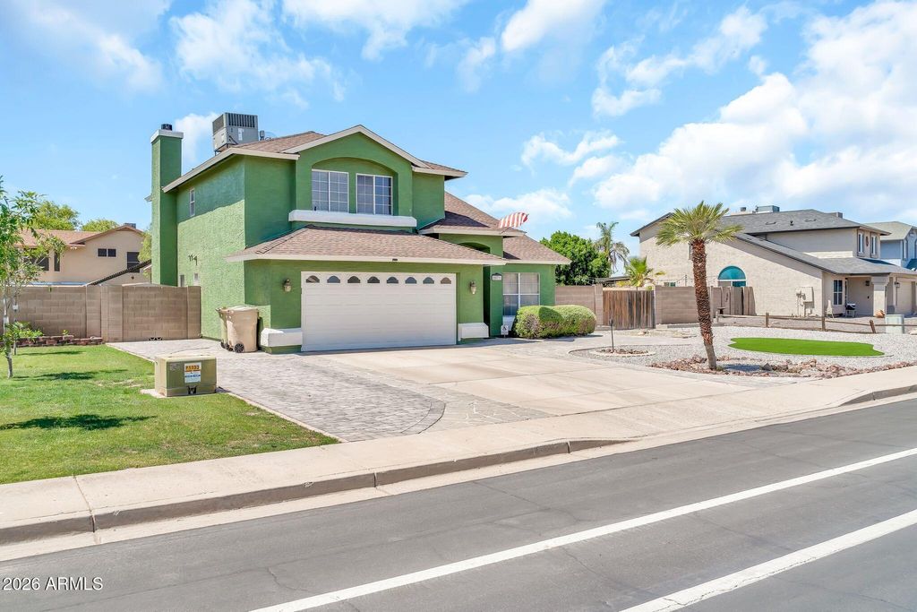 Photo of 8871 W Maryland Avenue, Glendale, AZ 85305 (MLS # 6971743)