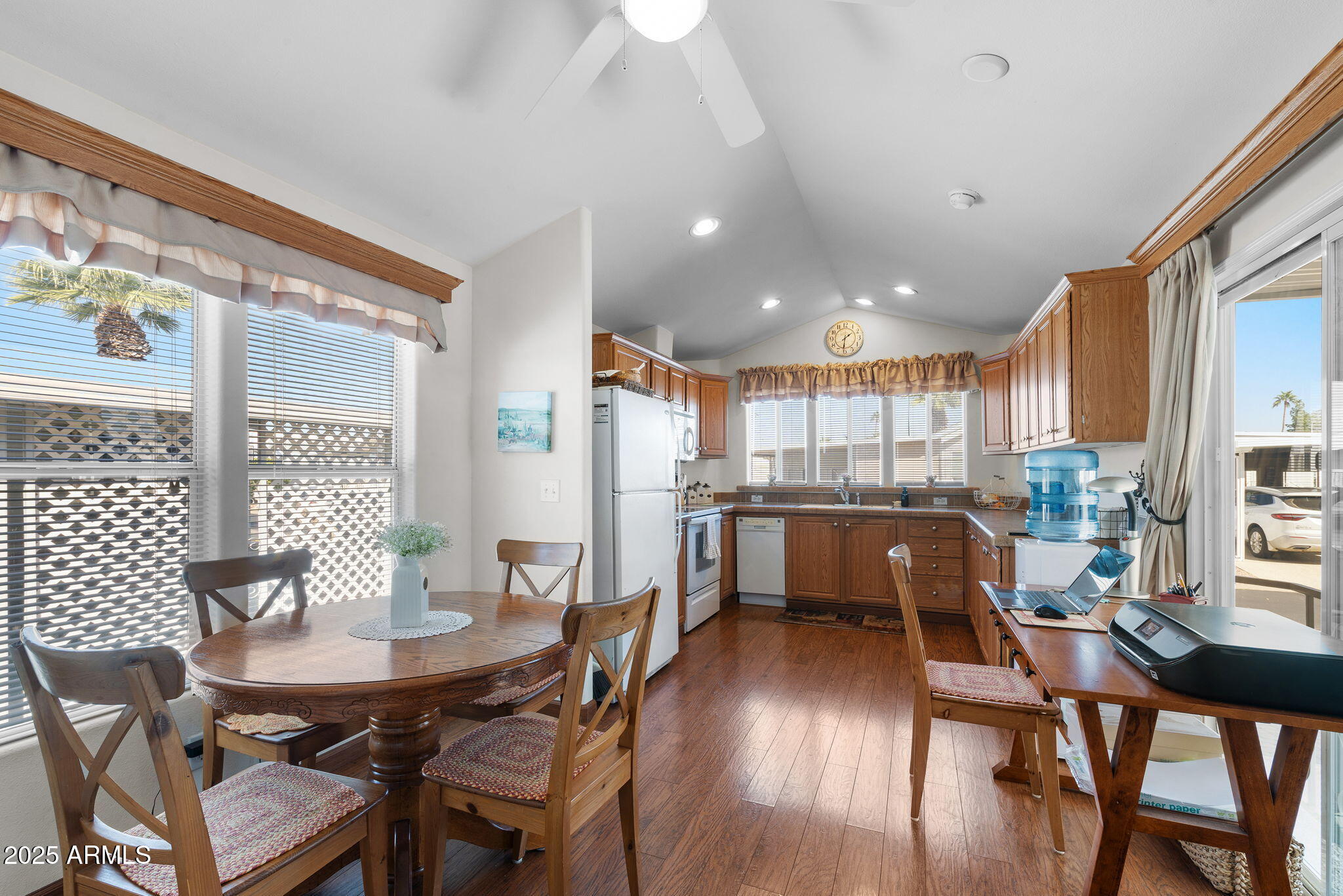 111 S GREENFIELD Road 588