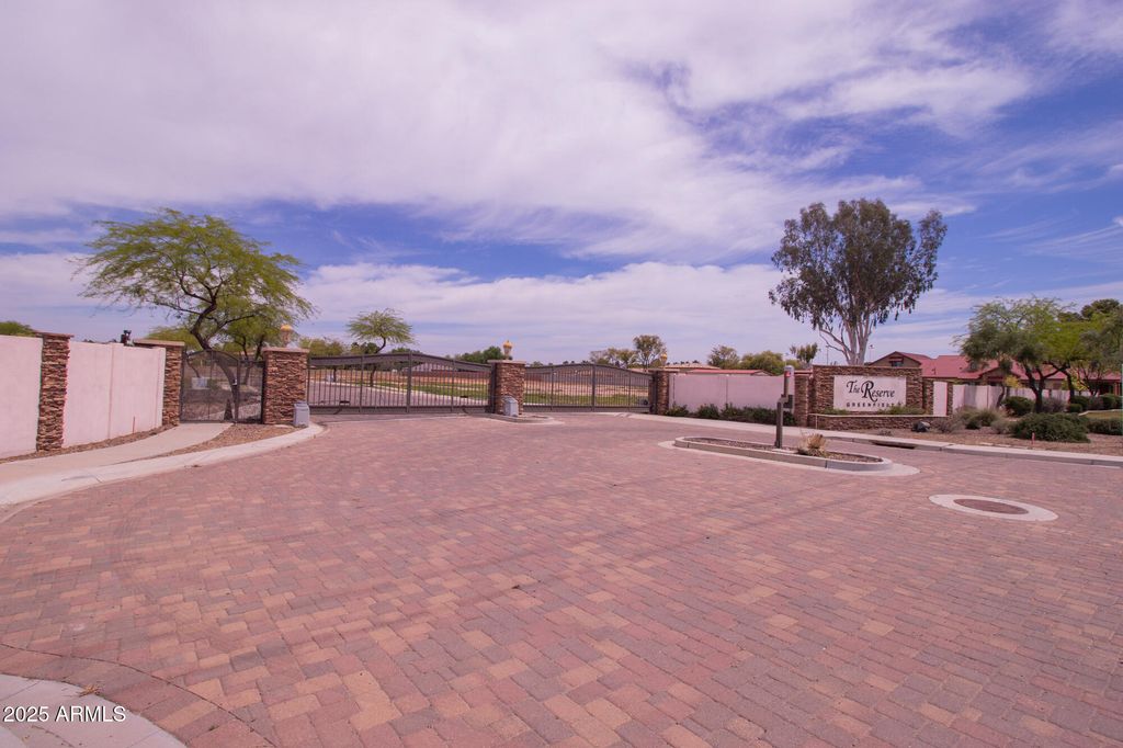 Photo of 884 N Poinciana Court #5, Gilbert, AZ 85234 (MLS # 6979845)