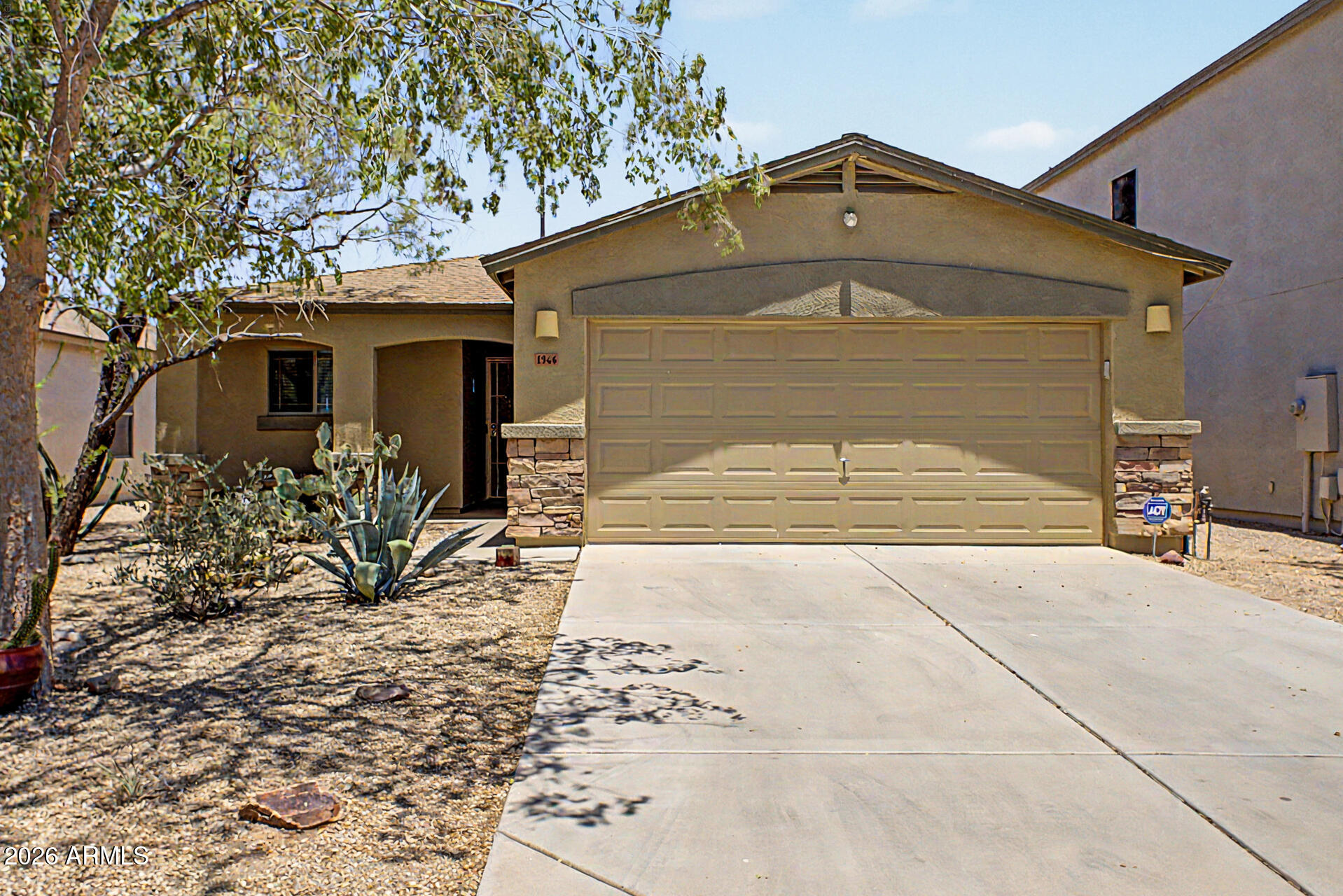 1946 E SILVERSMITH Trail