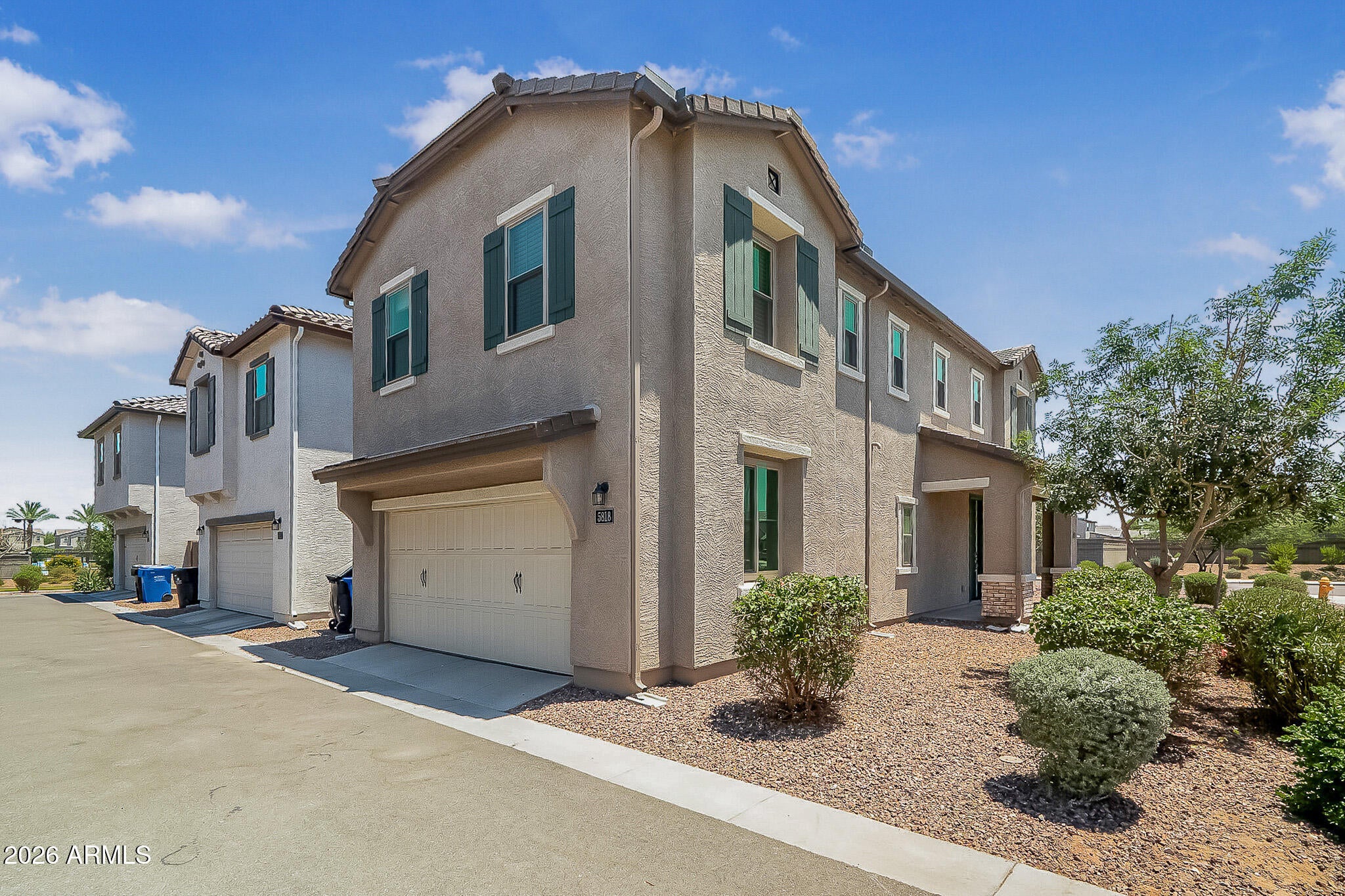 5818 W ENCINAS Lane