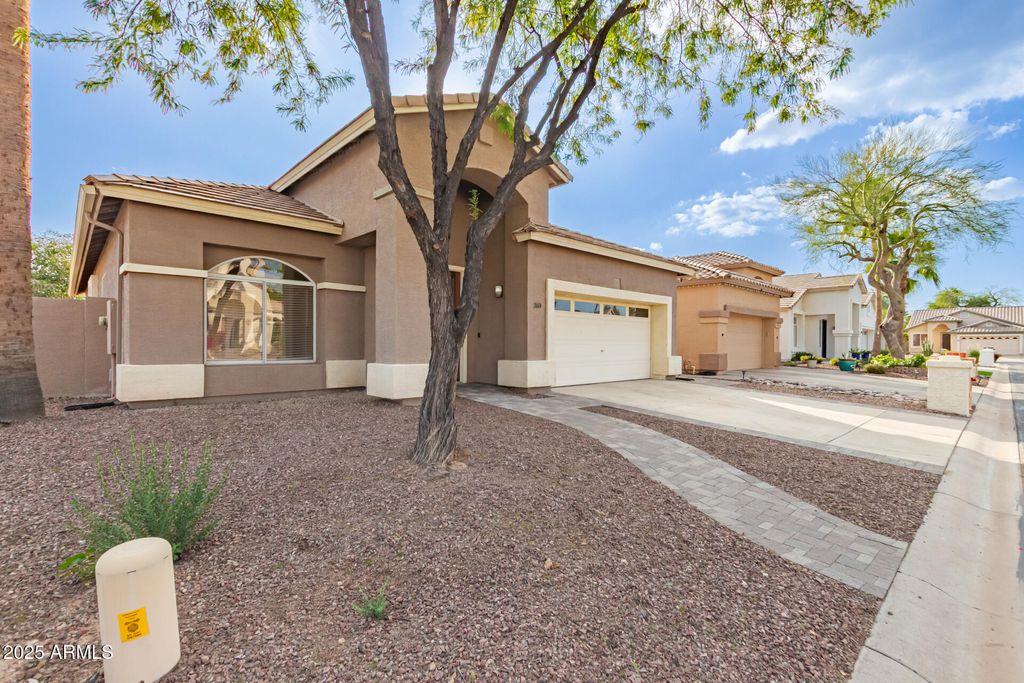 Photo of 369 W Fairway Place, Chandler, AZ 85225 (MLS # 6955032)