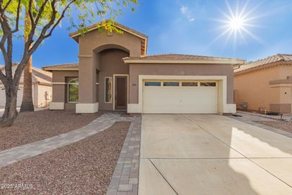 369 W Fairway Pl, Chandler, AZ 85225