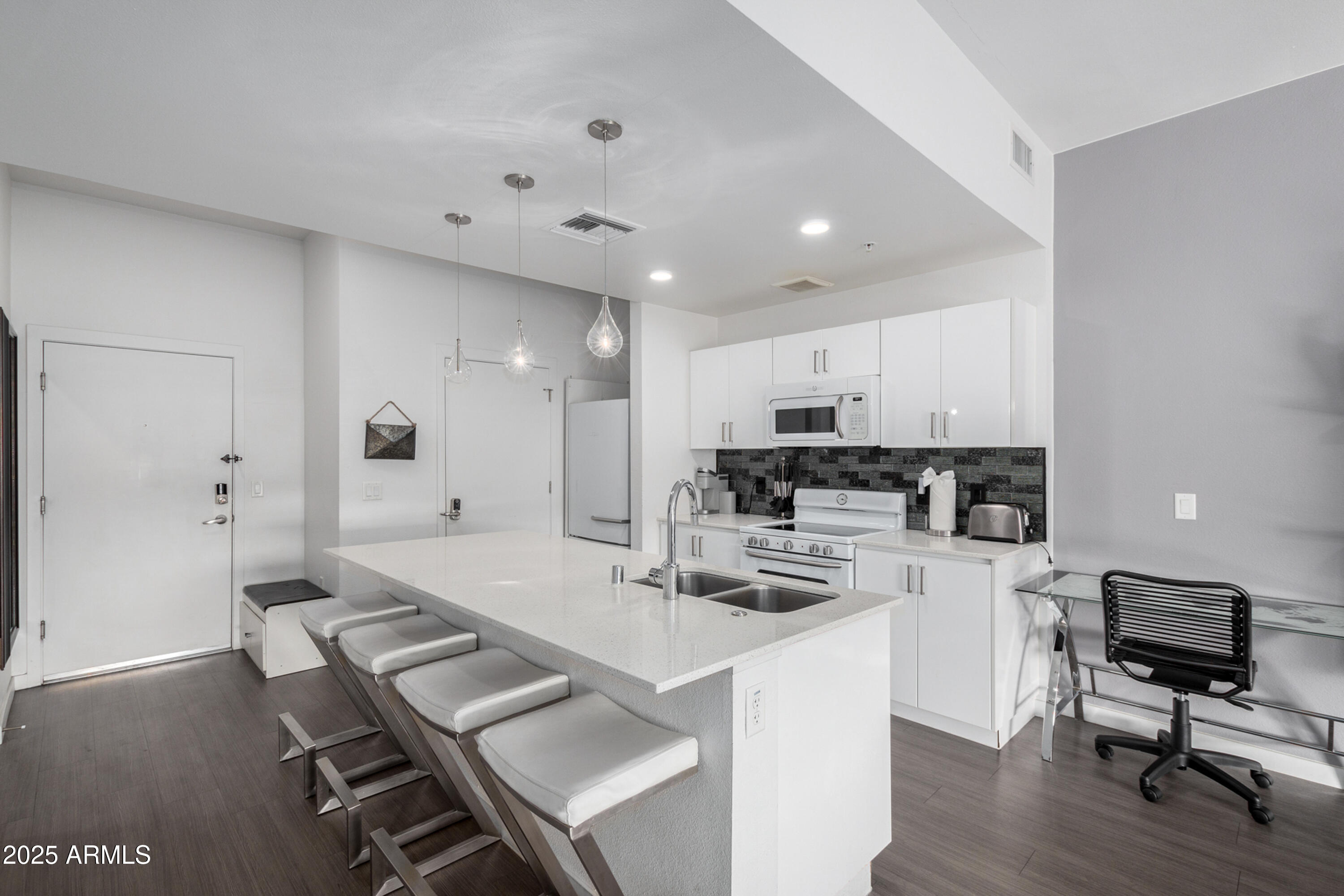 1130 N 2ND Street 411