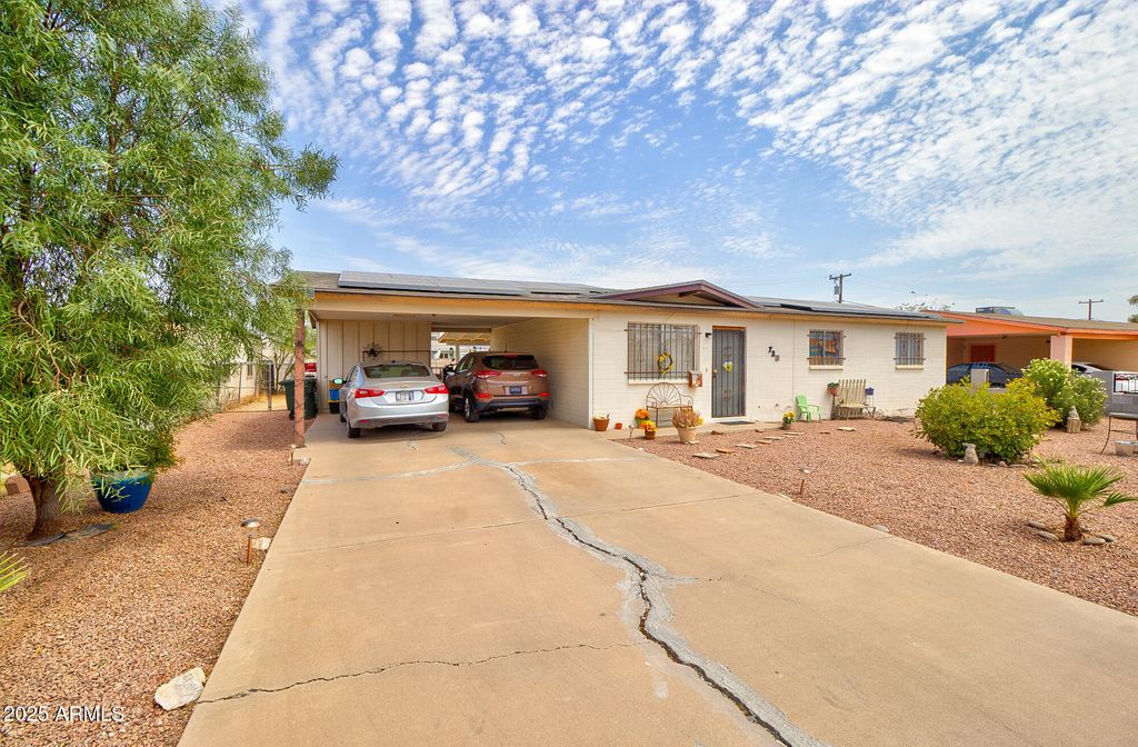 Photo of 728 E Brenda Drive, Casa Grande, AZ 85122 (MLS # 6905999)