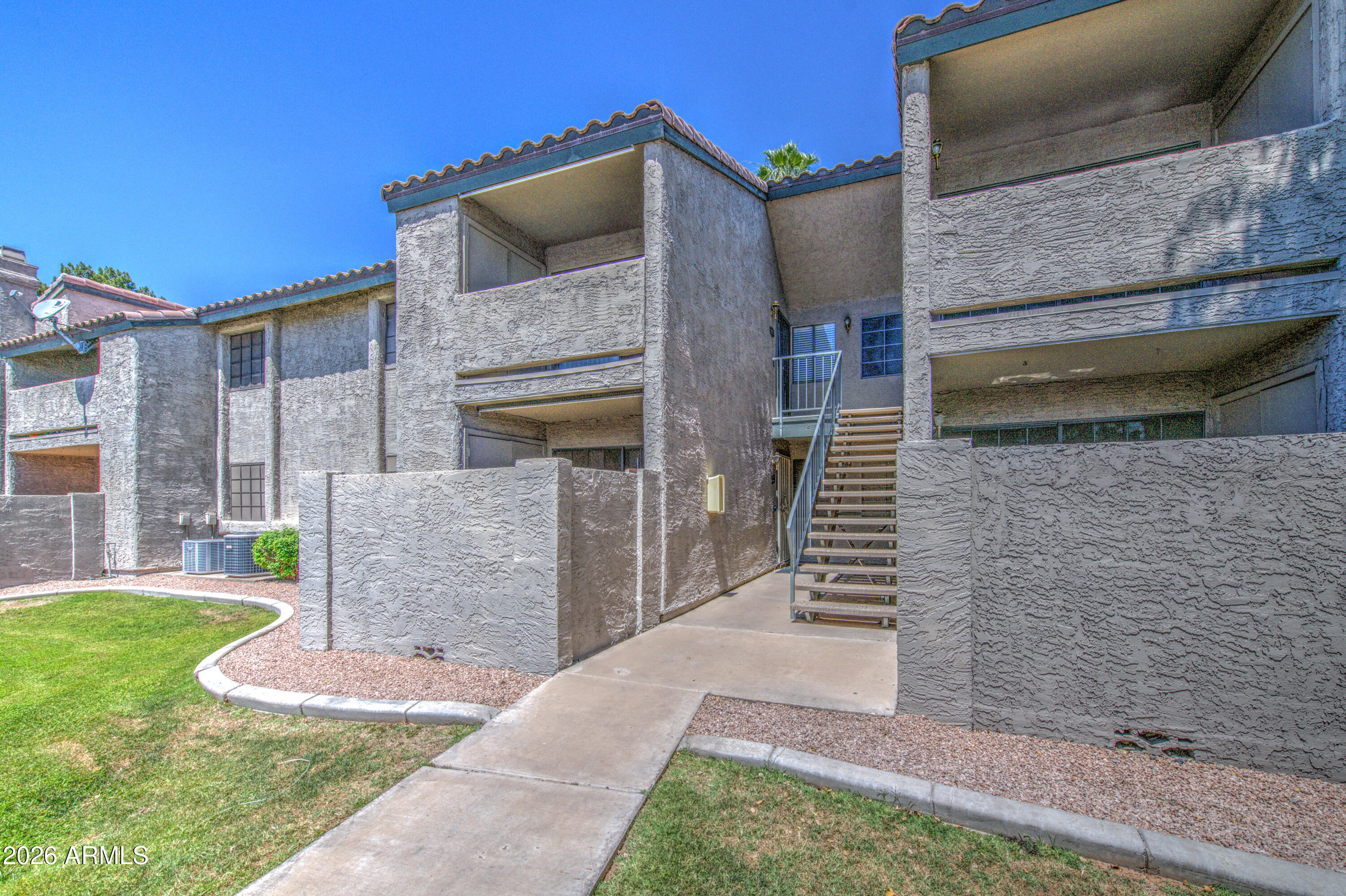 533 W GUADALUPE Road 2032