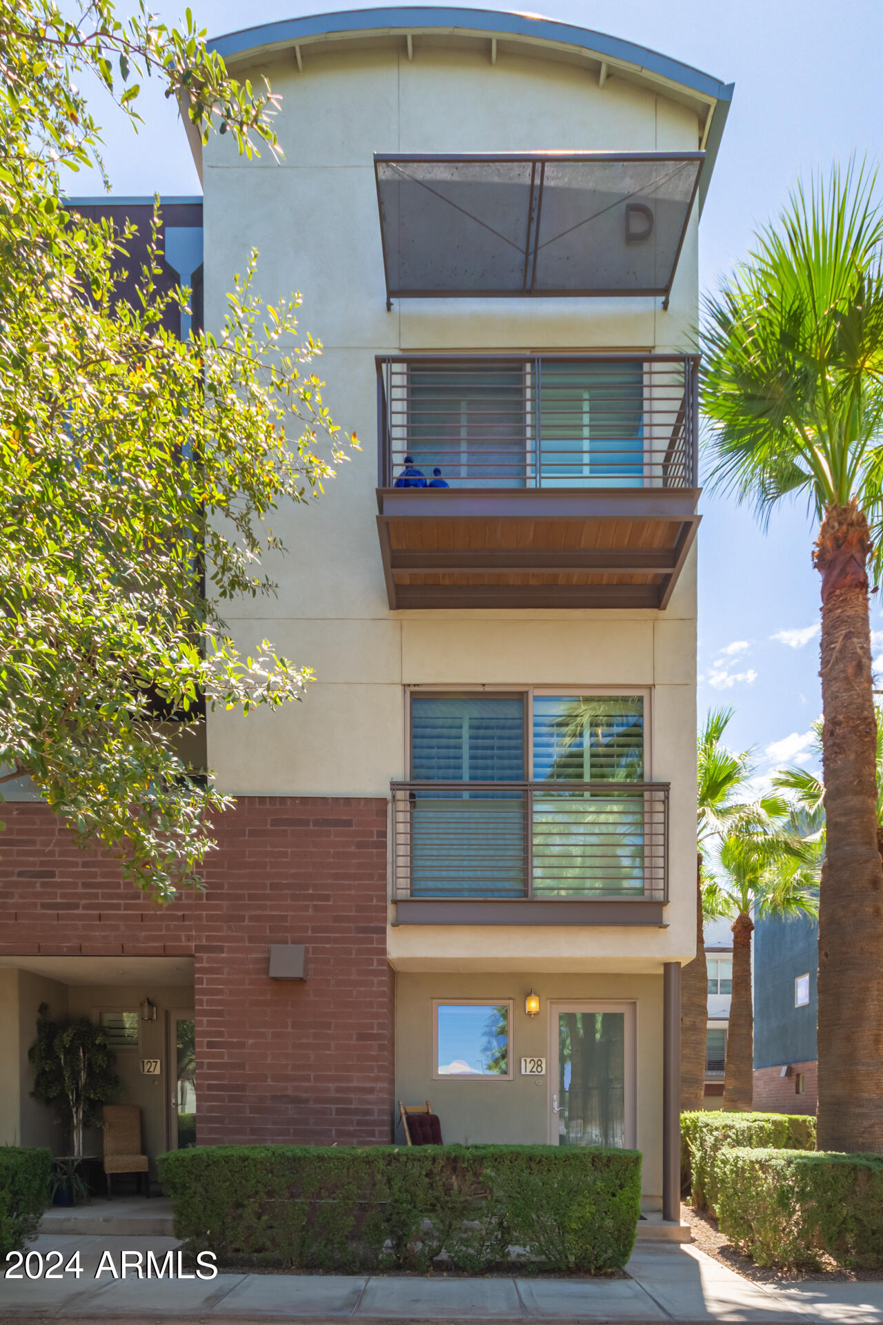 View Tempe, AZ 85281 townhome