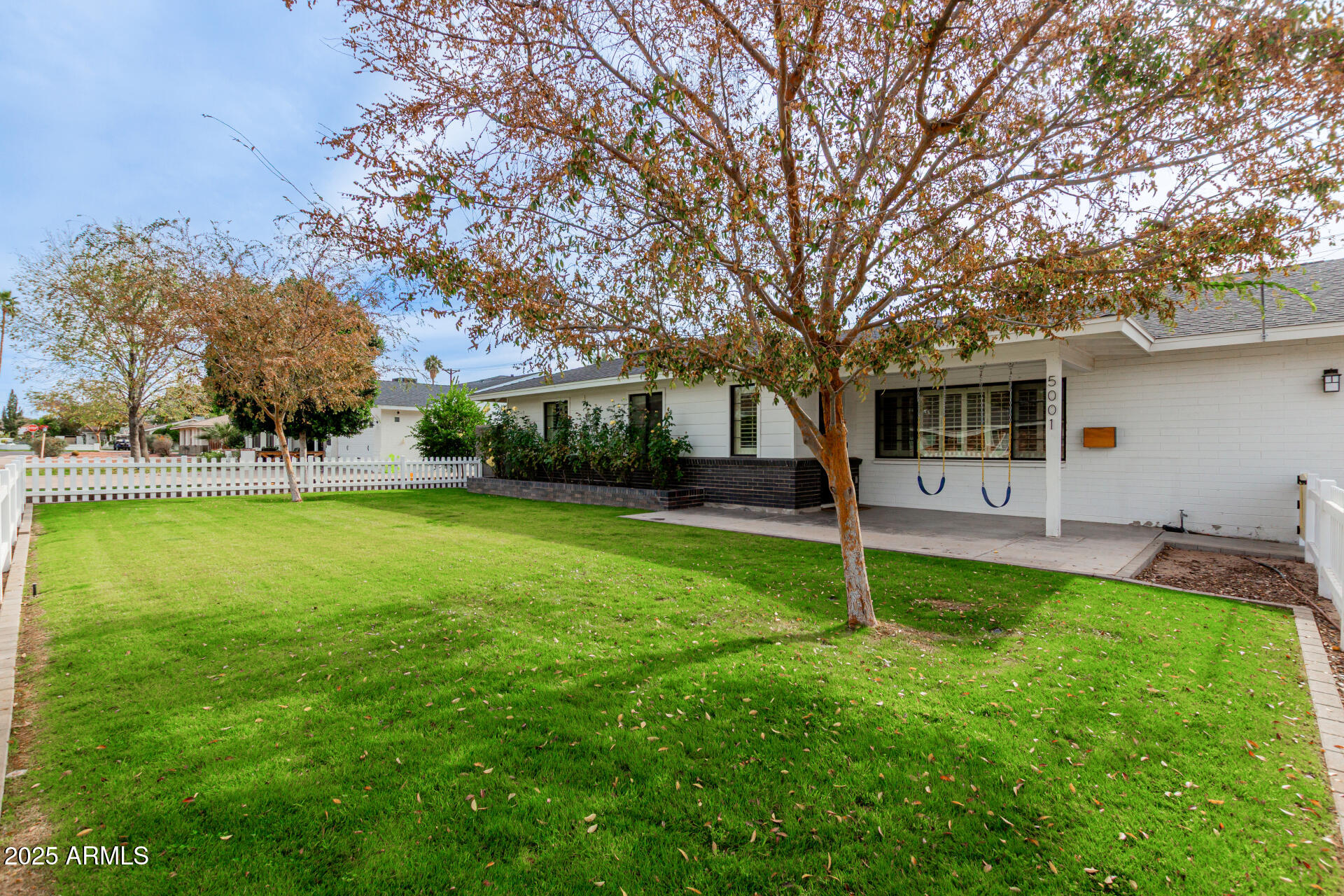 5001 E MITCHELL Drive