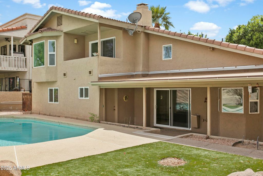 Photo of 1052 E Sandpiper Drive, Tempe, AZ 85283 (MLS # 6928086)