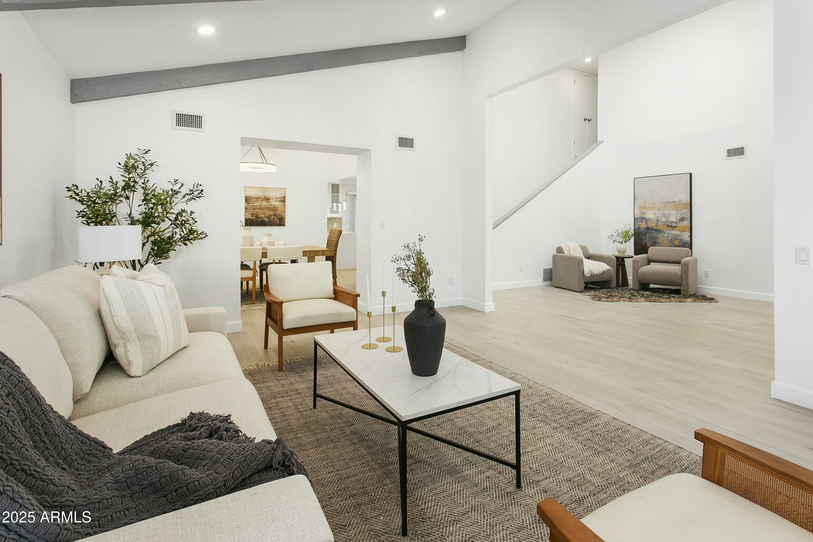 1052 E SANDPIPER Drive