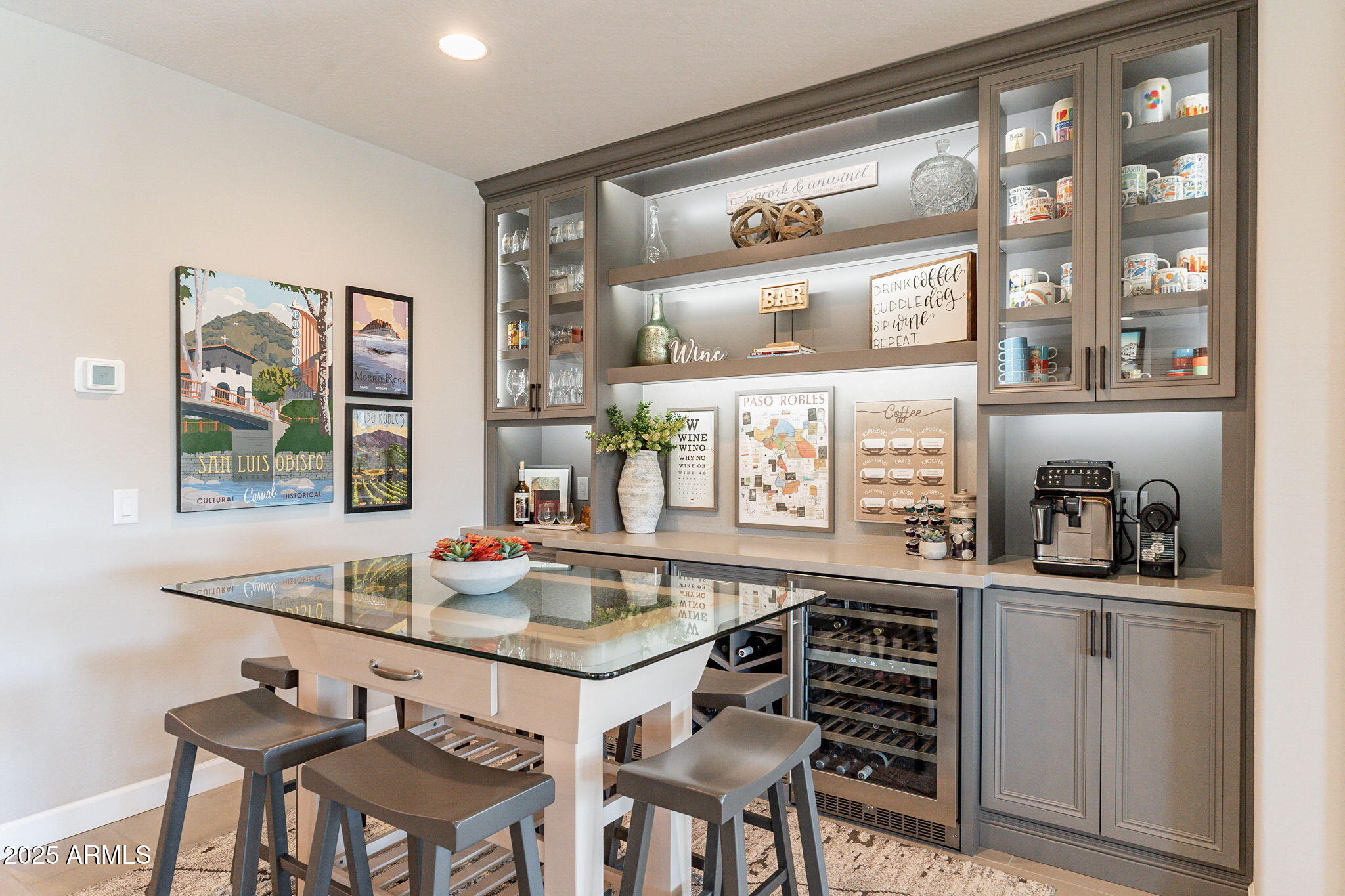 267 E SANTA LUCIA Lane