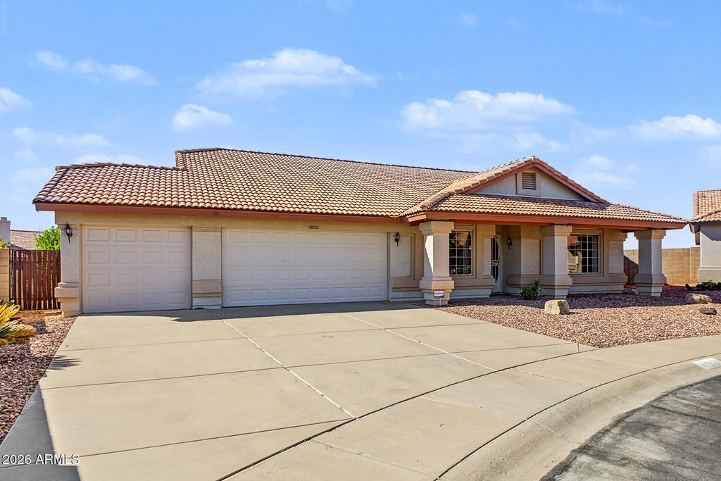 Photo of 20832 N 109th Drive, Peoria, AZ 85373 (MLS # 7088569)