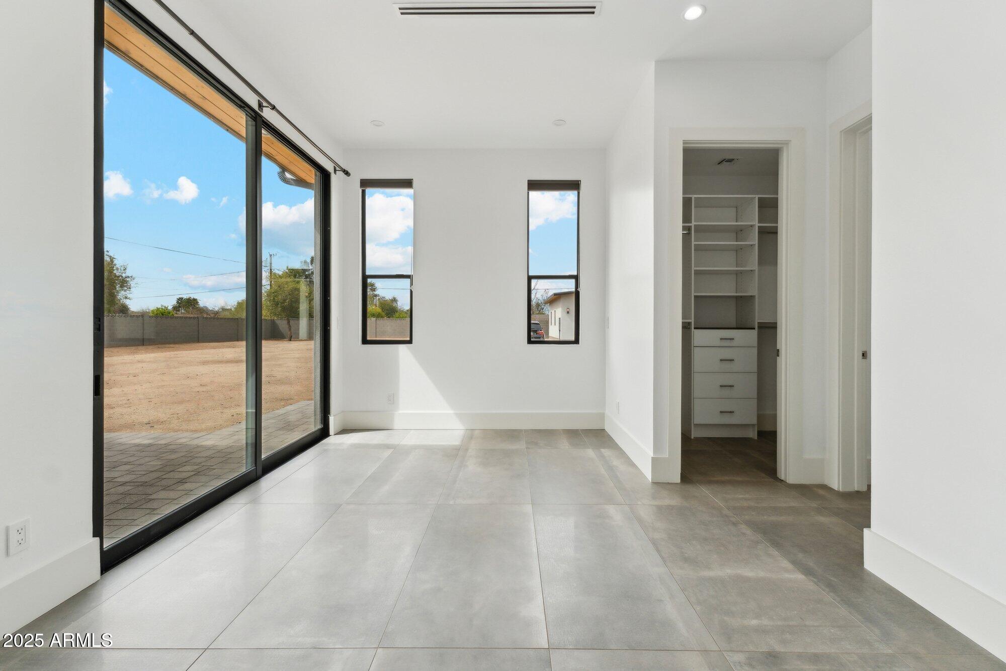 DESERT ESTATES 4 - Residential