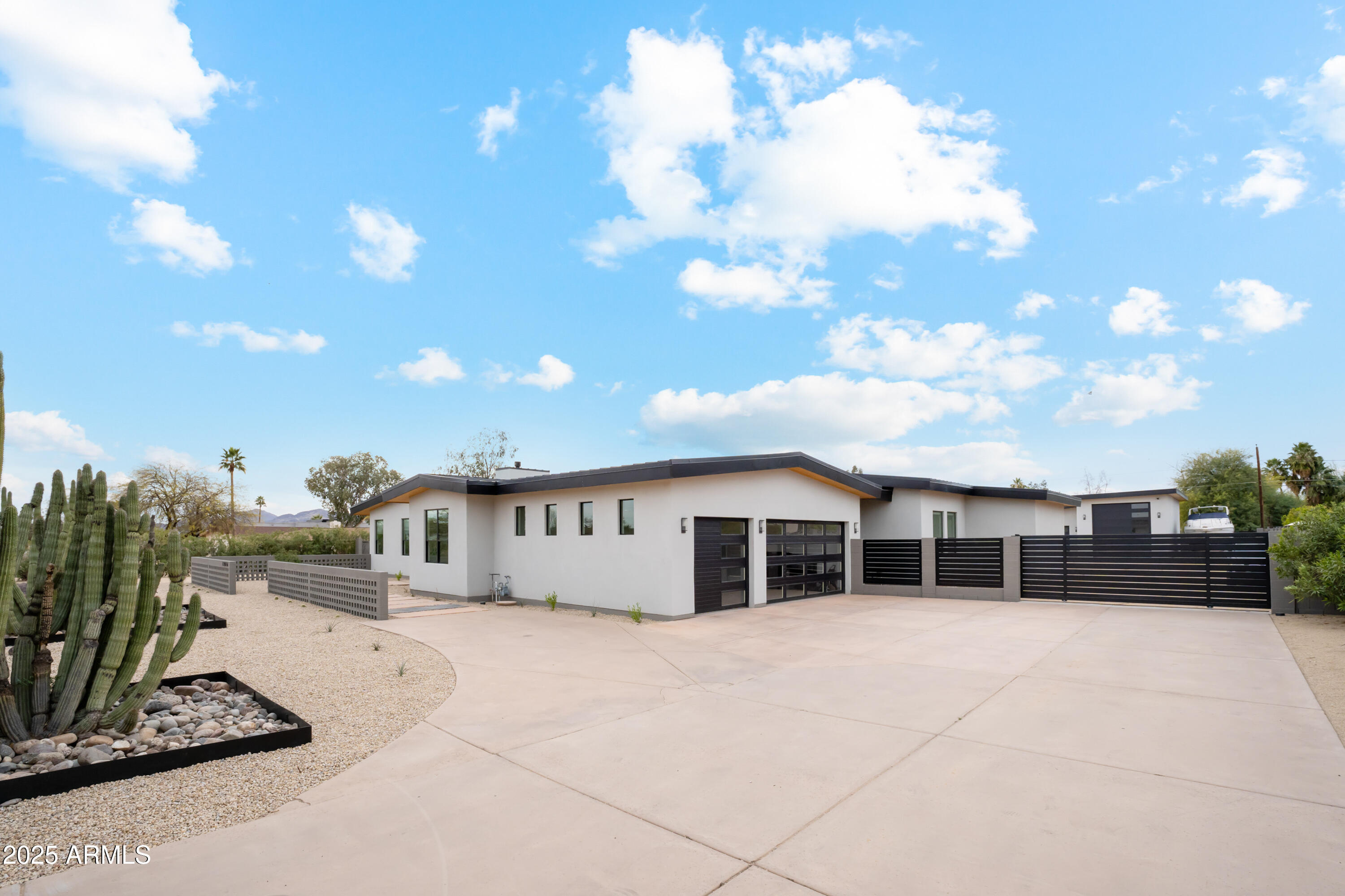 DESERT ESTATES 4 - Residential