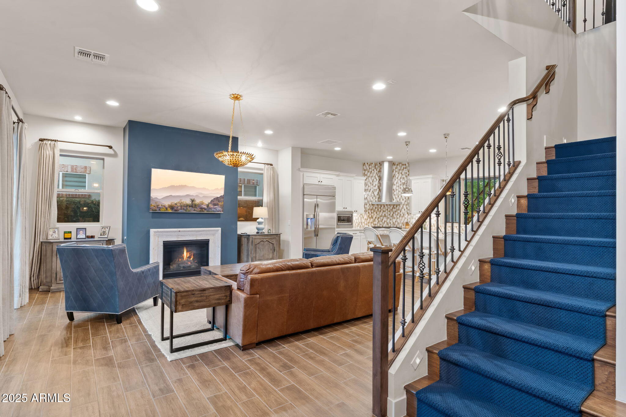 625 W ECHO Lane