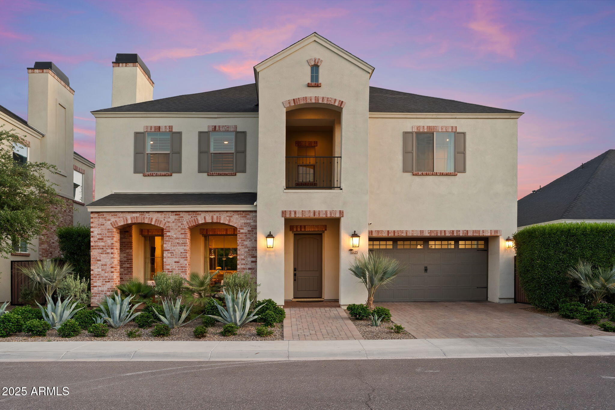 625 W ECHO Lane