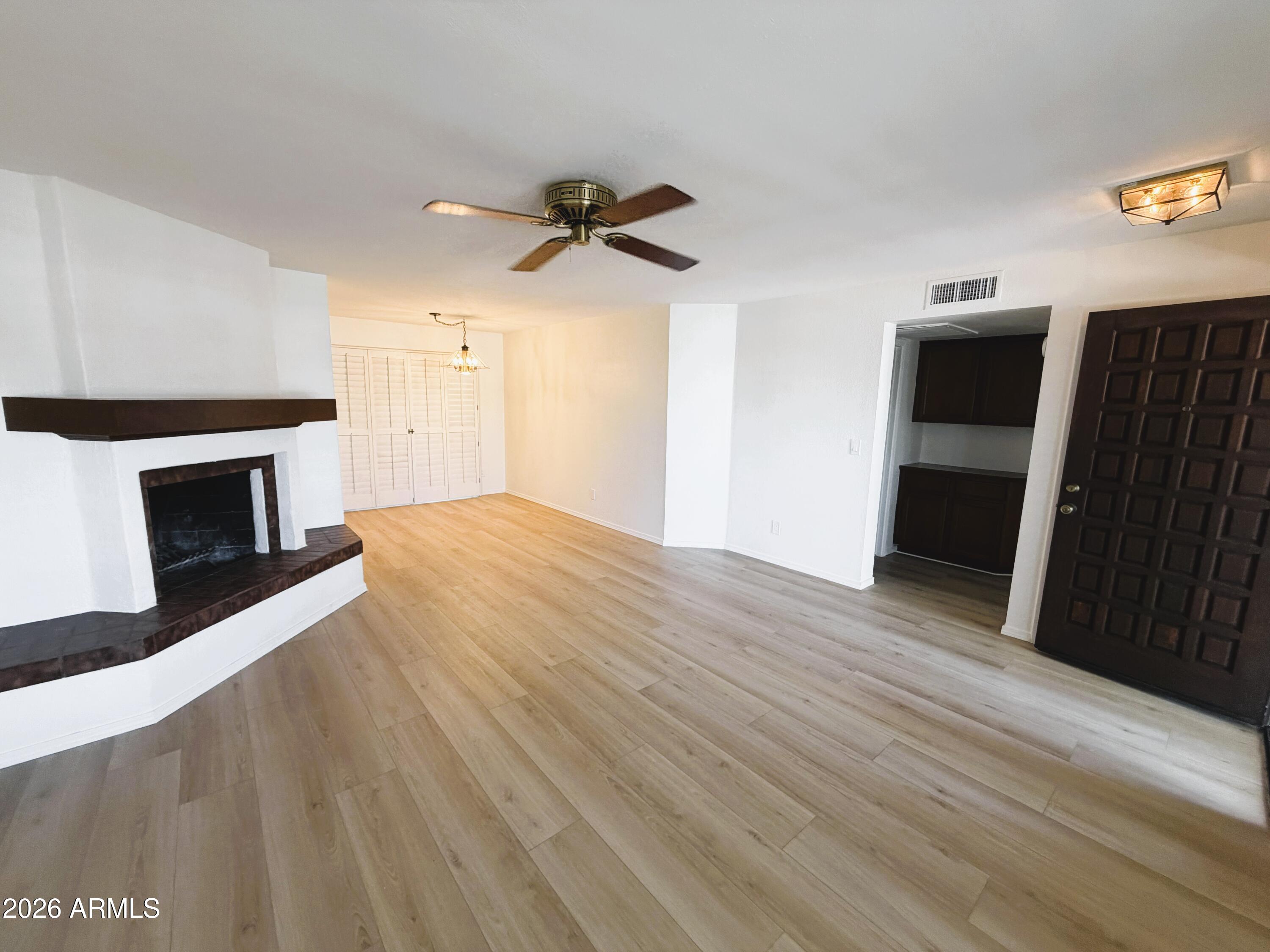 705 E MICHELLE Drive