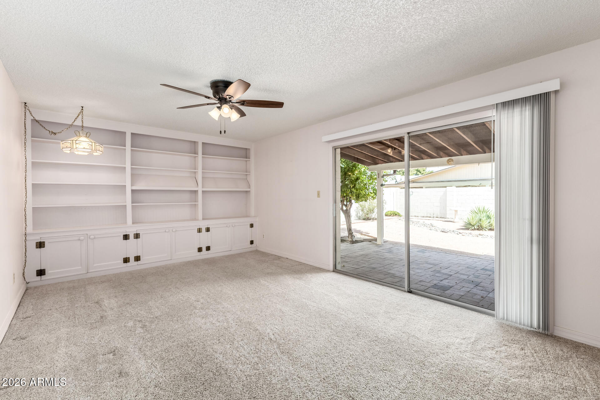 2531 W CAMPO ALEGRE Circle