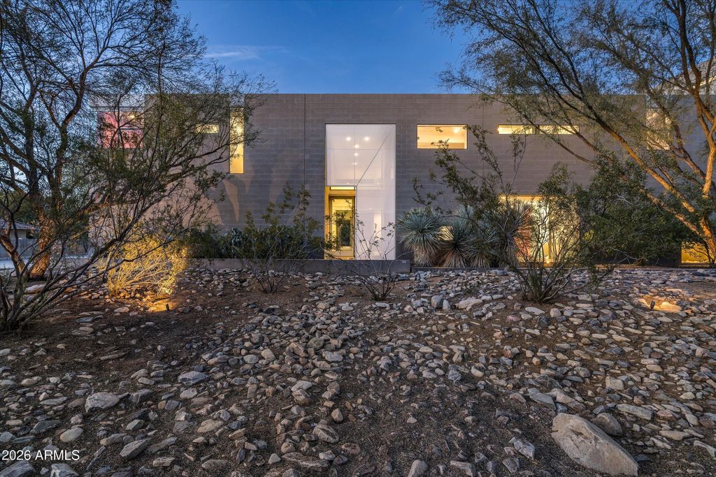 Photo of 10010 E Jenan Drive, Scottsdale, AZ 85260 (MLS # 6983776)