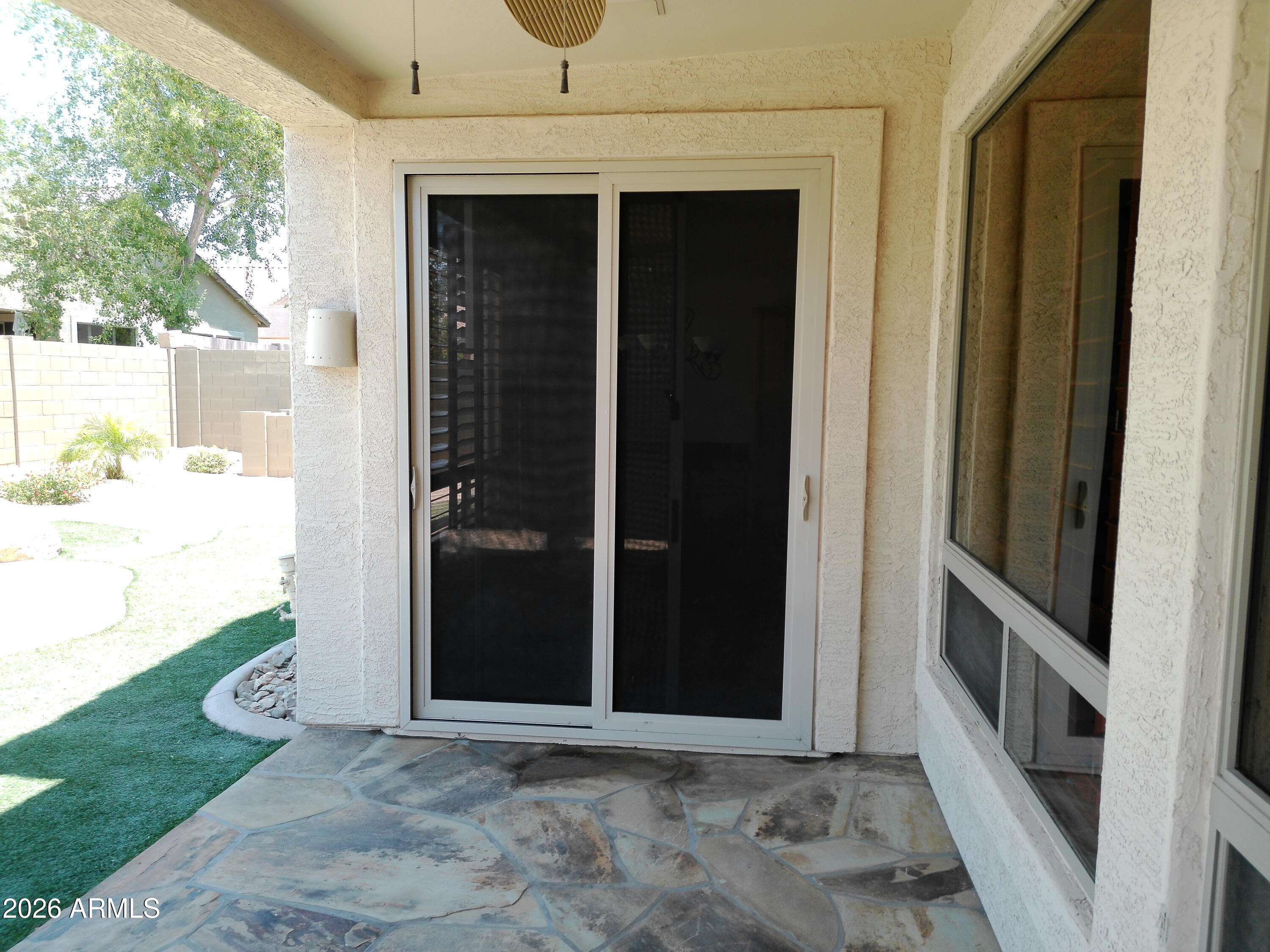 3018 W SENTINEL ROCK Road