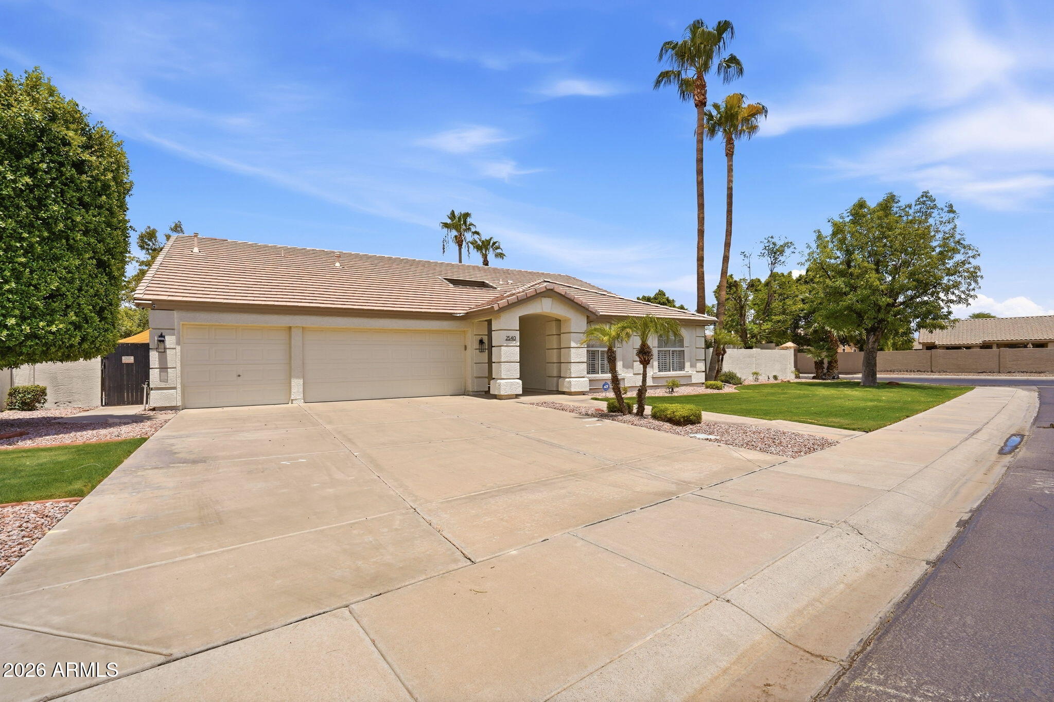 2540 E SAGEBRUSH Street