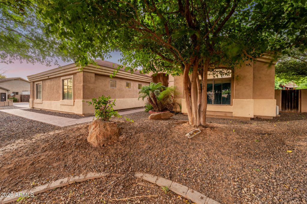 Photo of 2311 N 104th Drive, Avondale, AZ 85392 (MLS # 7038711)