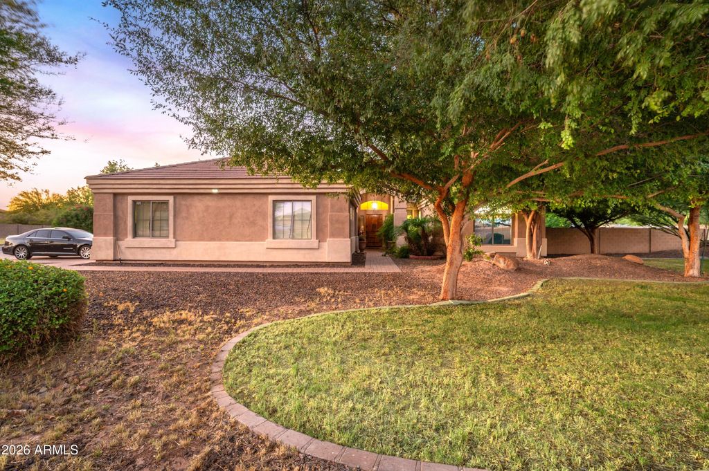 Photo of 2311 N 104th Drive, Avondale, AZ 85392 (MLS # 7038711)