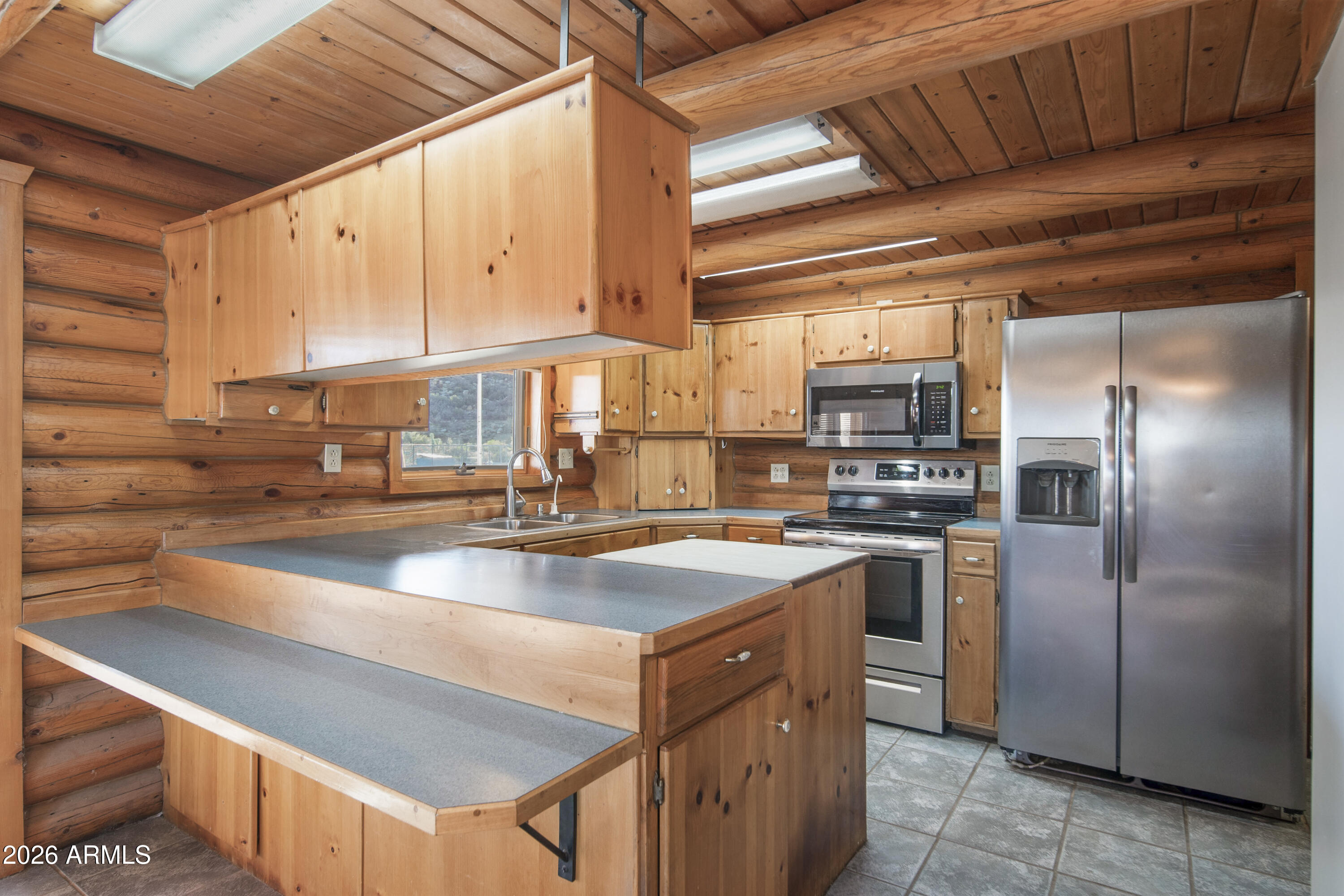 26162 W PECKS PEAK RD --