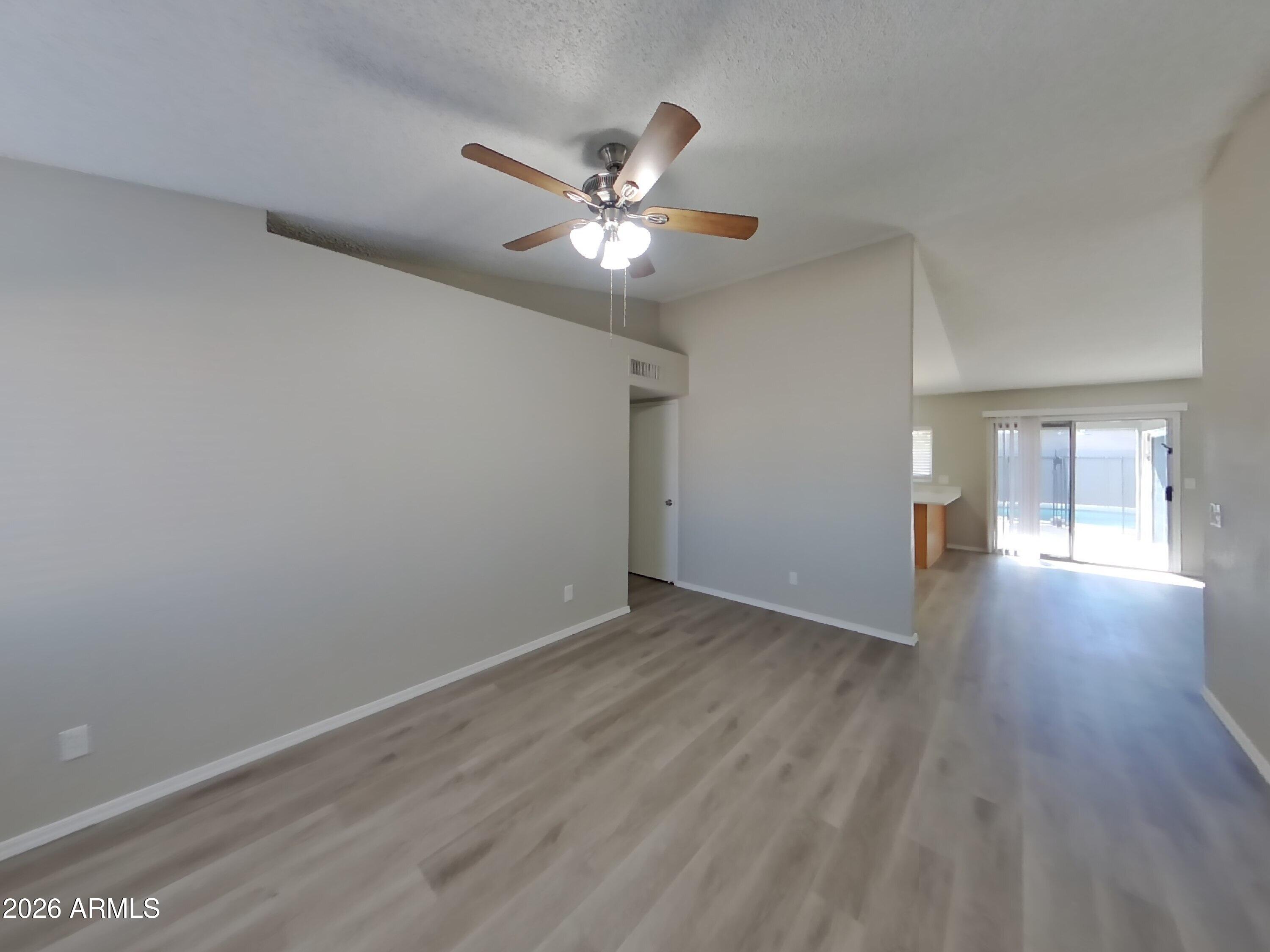 10717 W CAMPBELL Avenue