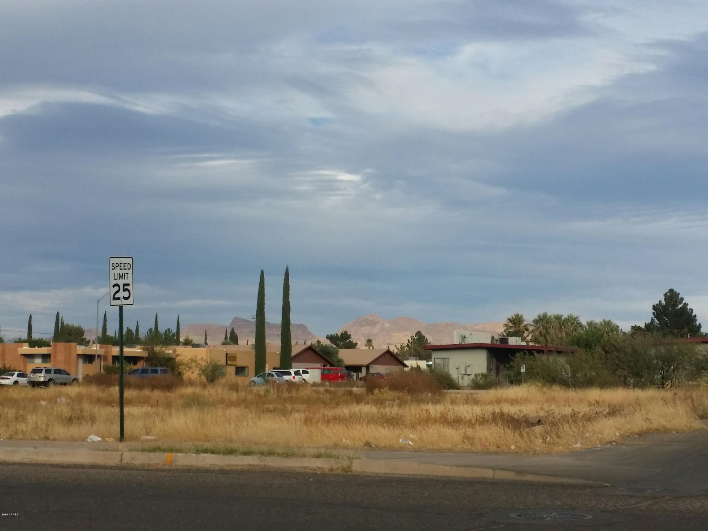 XXXX N San Antonio Ave & 11th St -- 17