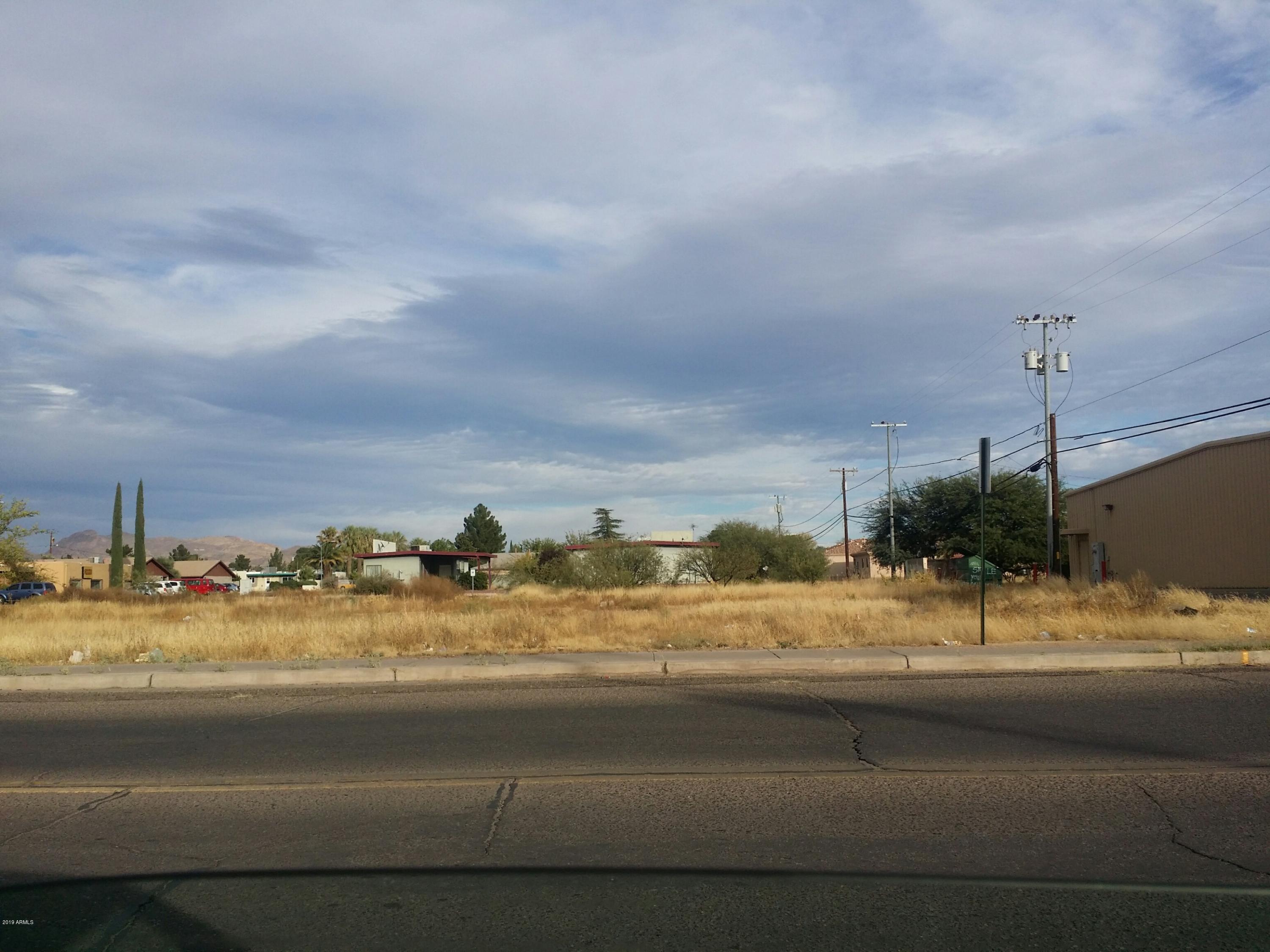 XXXX N San Antonio Ave & 11th St -- 17