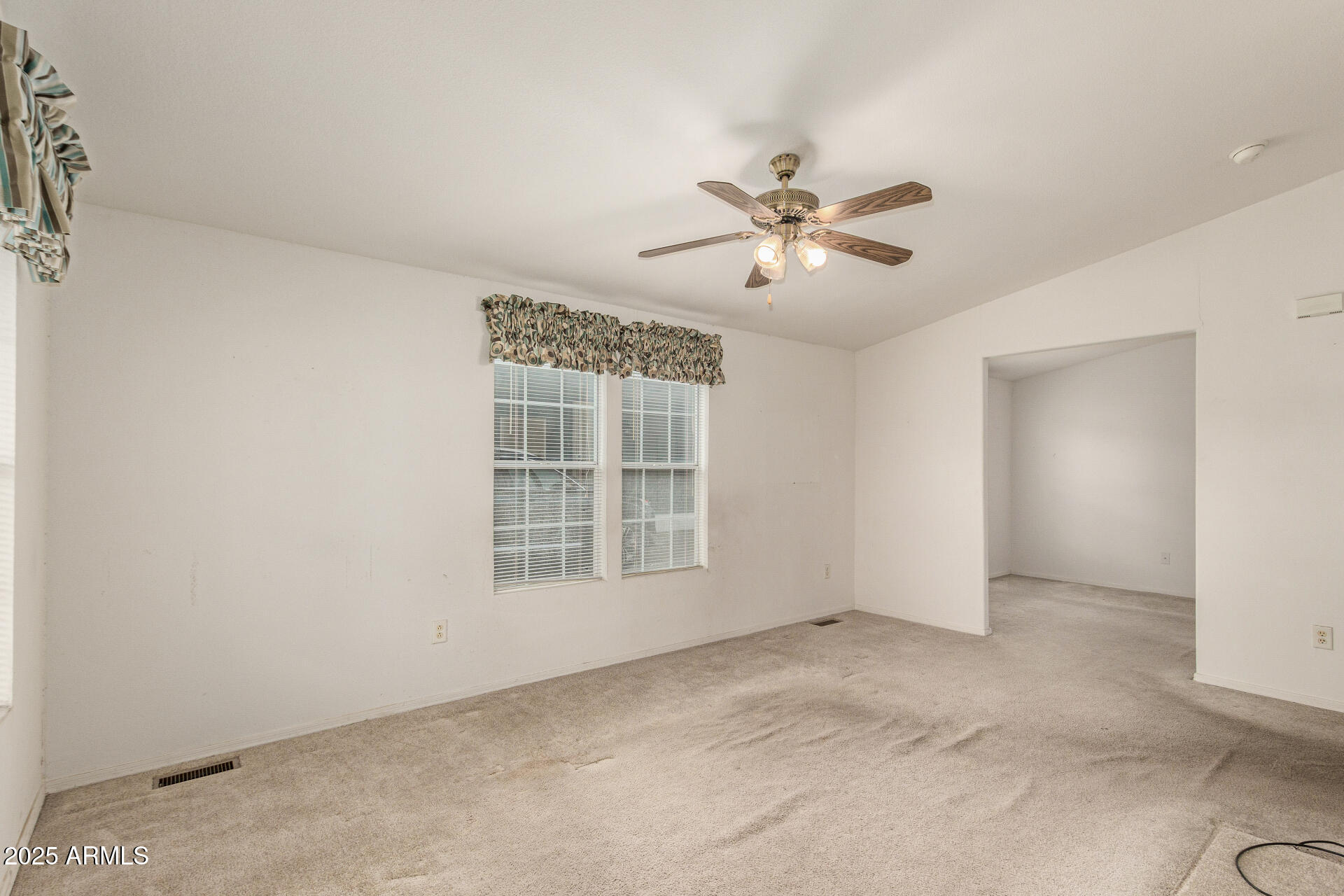 201 S GREENFIELD Road 17