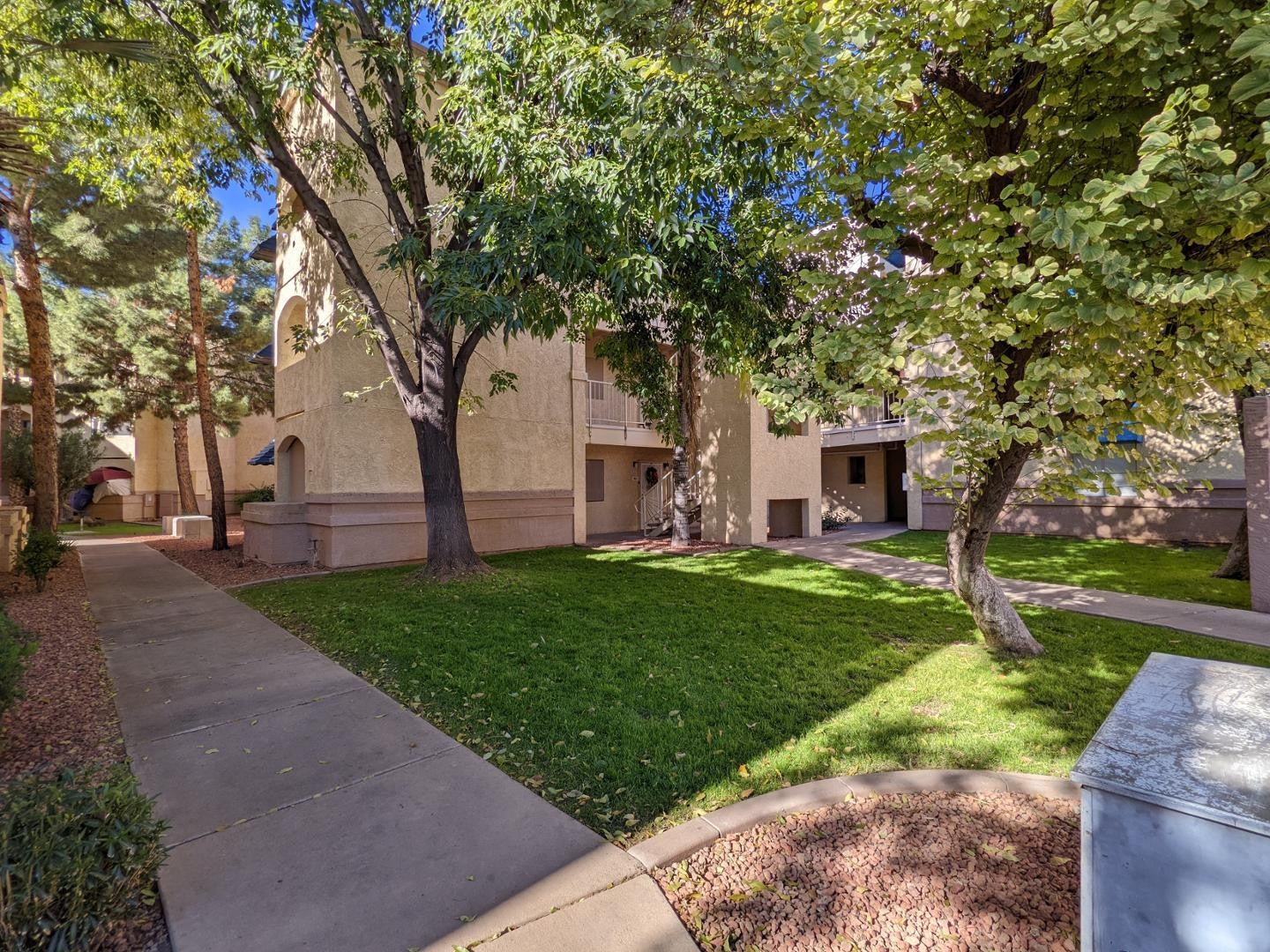 12221 W BELL Road 175