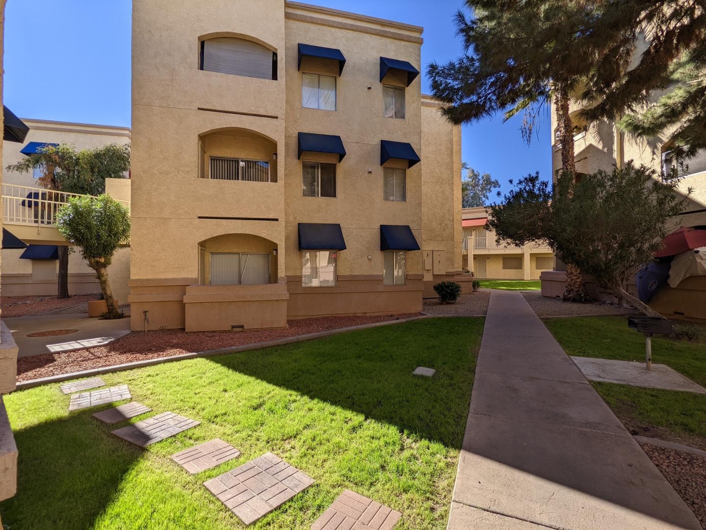 12221 W BELL Road 175