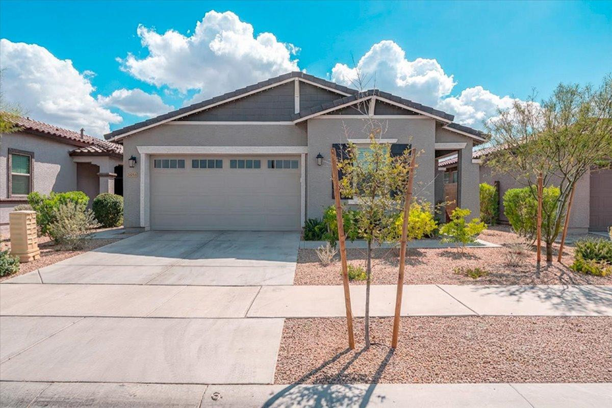 2053 W Lonesome Trail