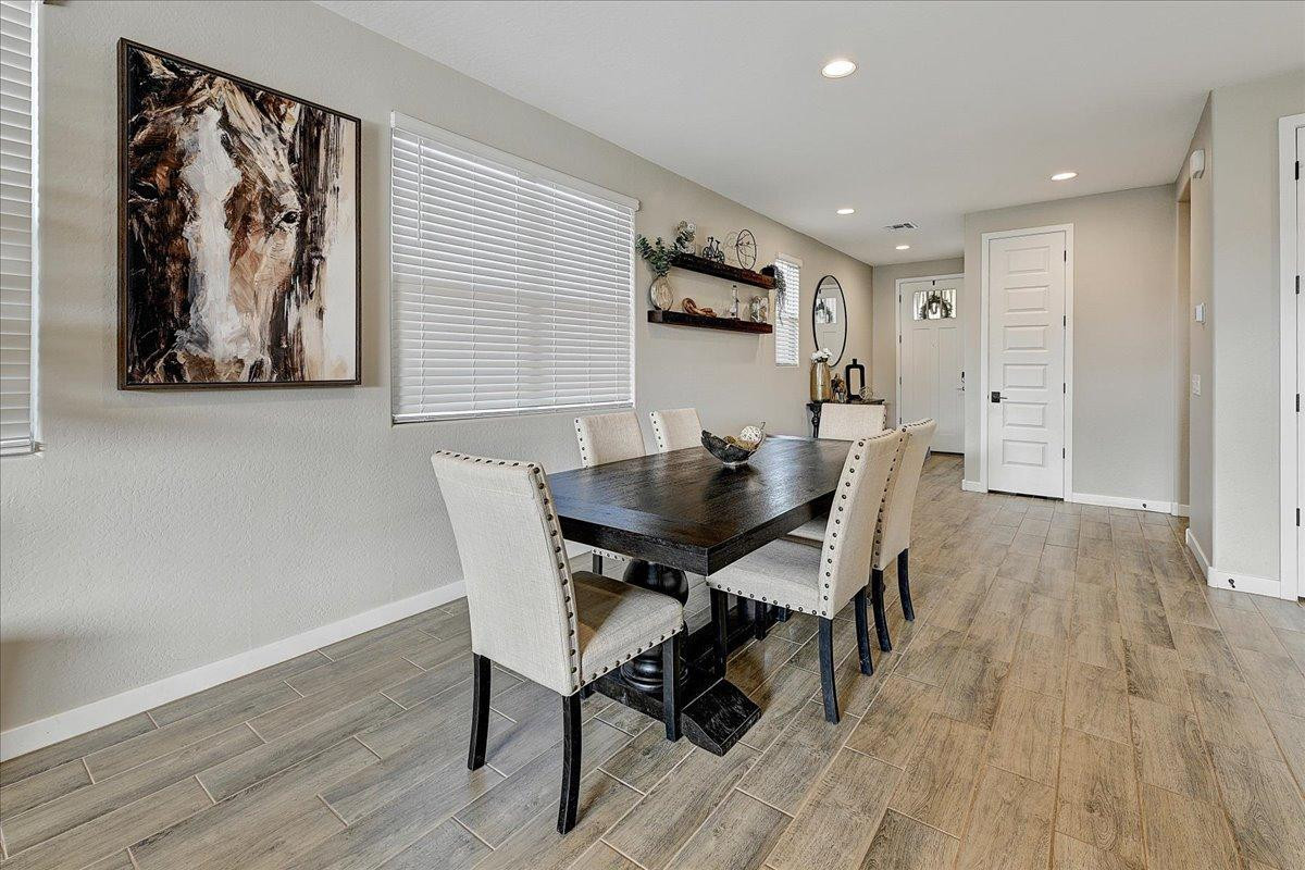 2053 W Lonesome Trail