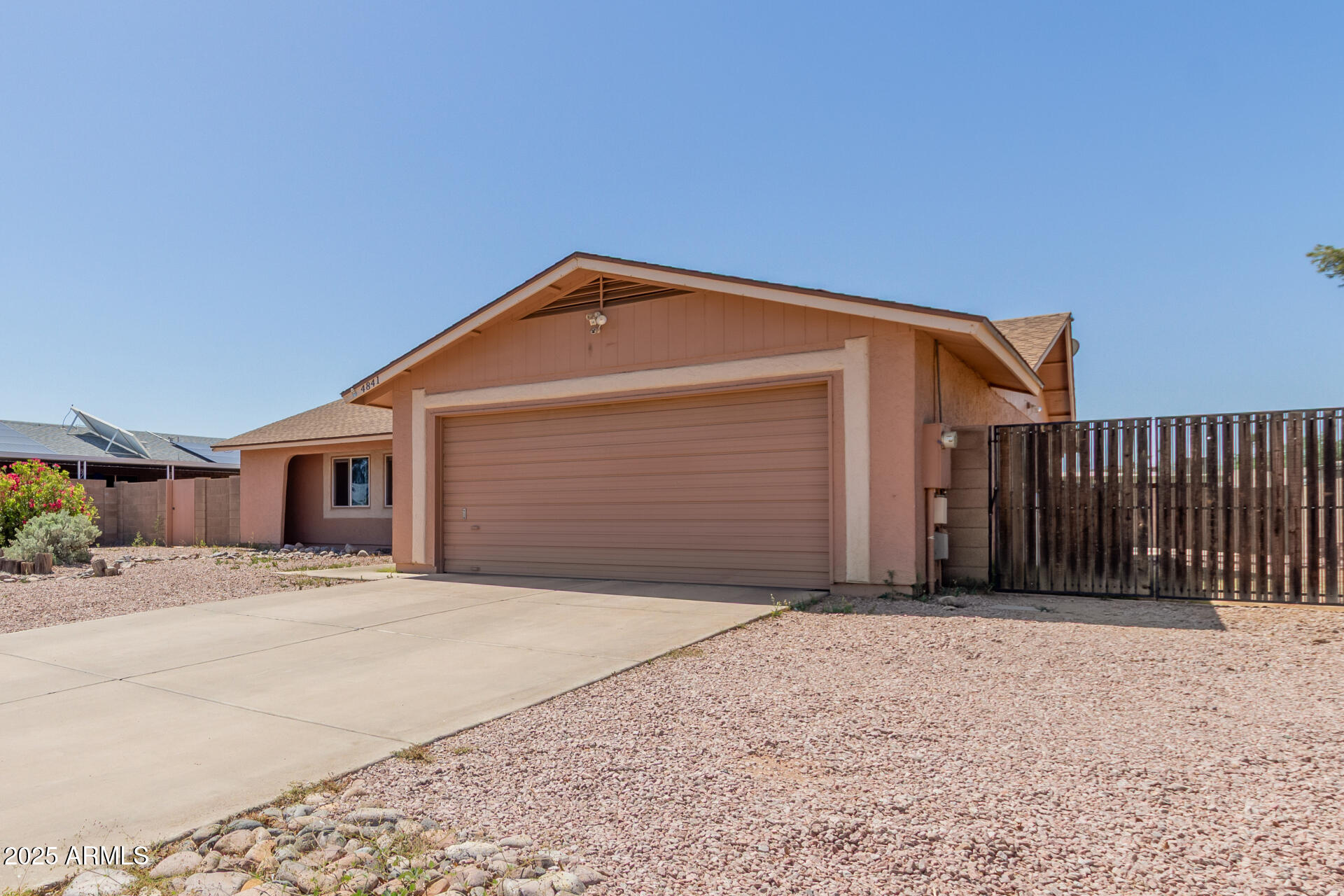 4841 W AIRE LIBRE Avenue