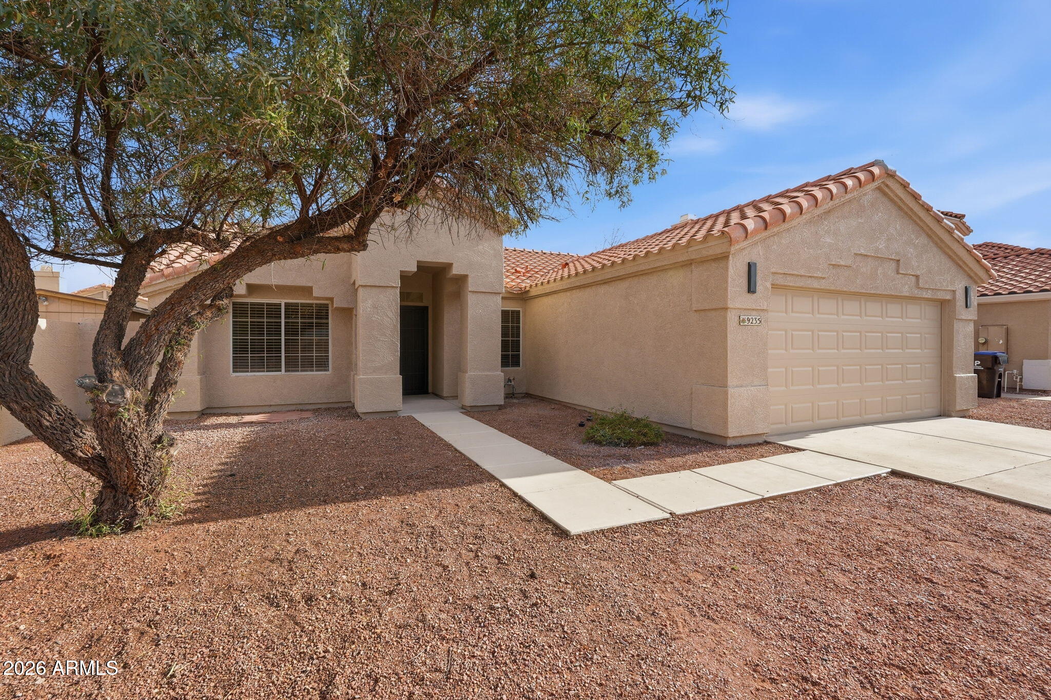 9235 W JOHN CABOT Road