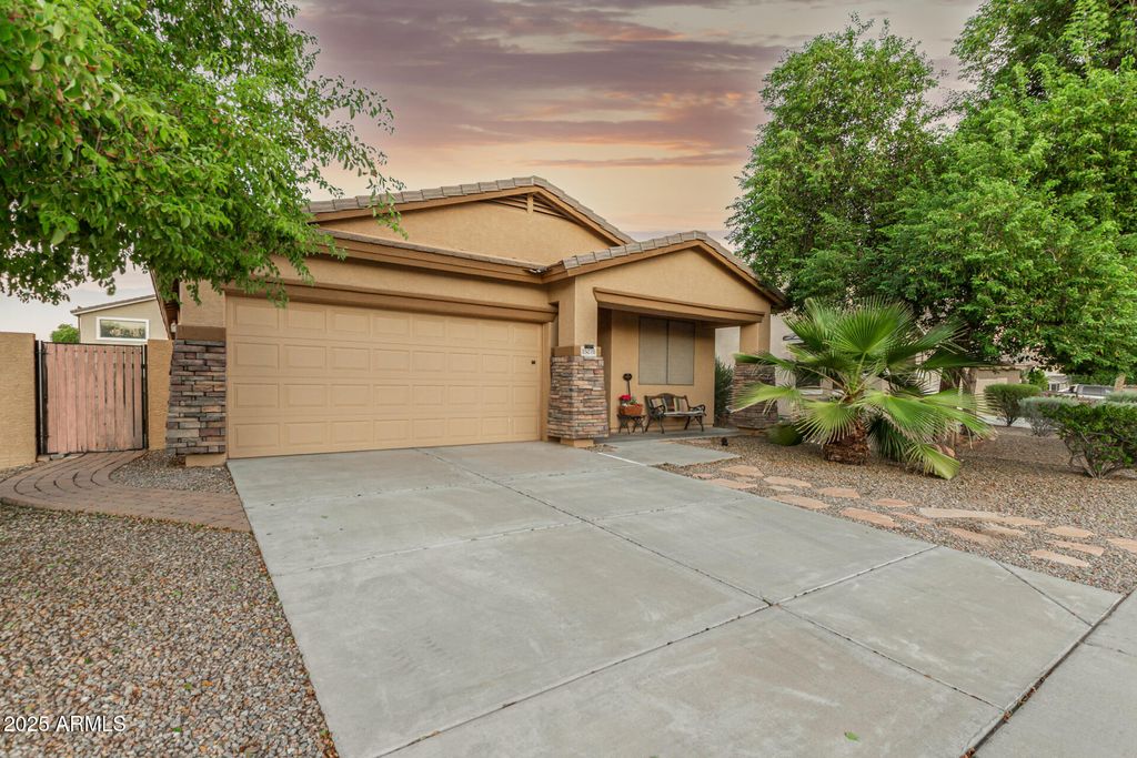 Photo of 15276 W Edgemont Avenue, Goodyear, AZ 85395 (MLS # 6918931)