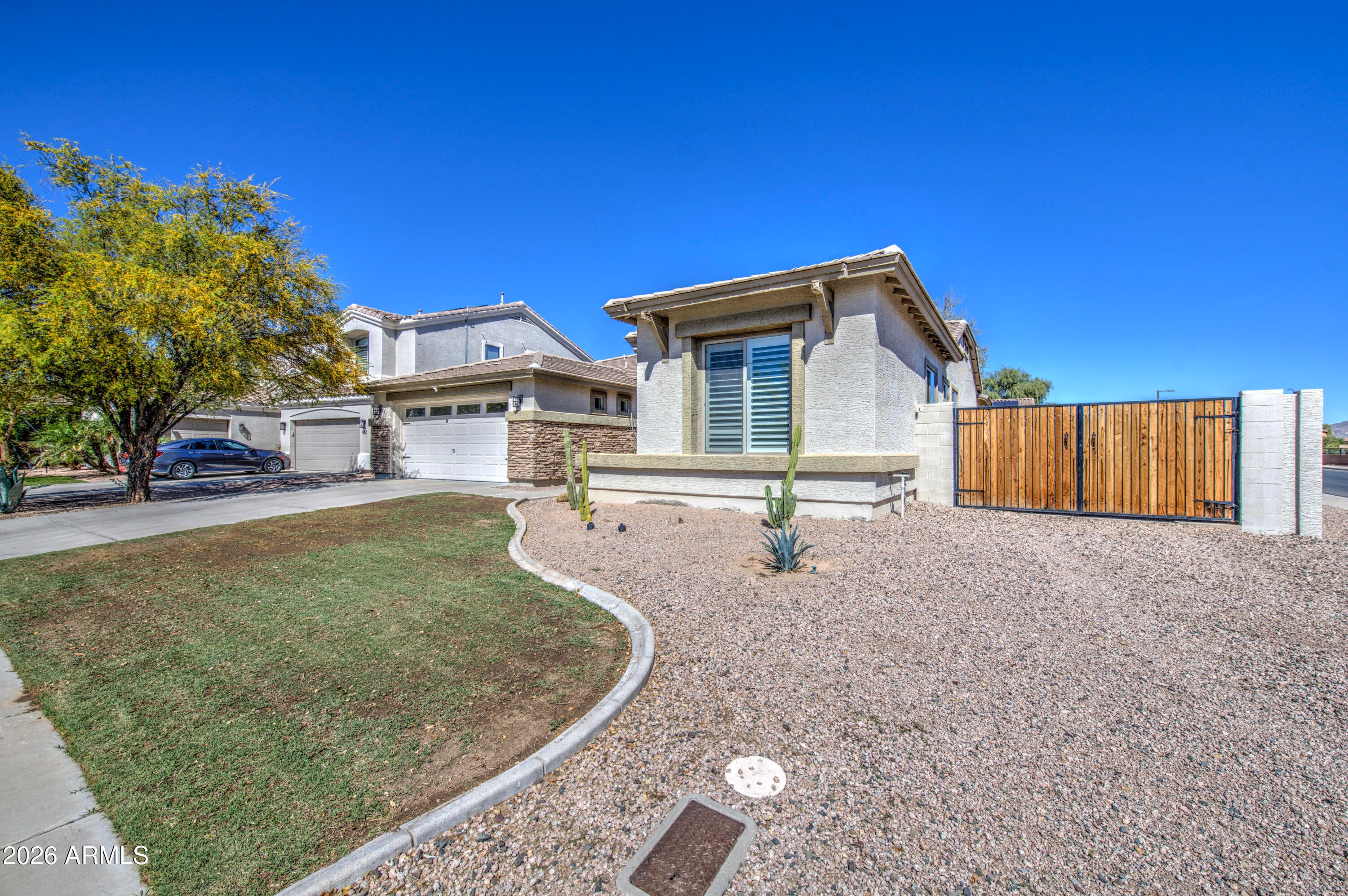 128 E CARIBBEAN Drive